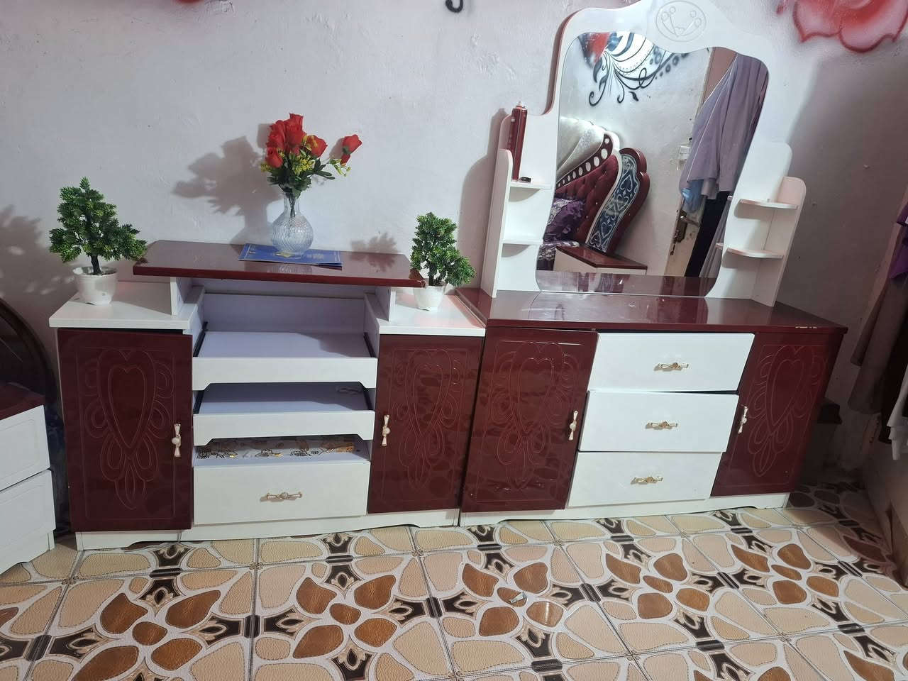 غرفه نوم مستخدم للبيع كلش نضيفه
السعر ٩٠٠ وبيه مجال الشراي اتصل
***********
***********
