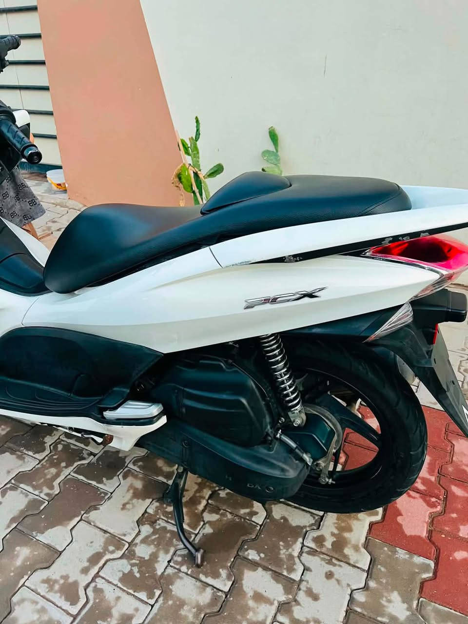 دراجة PCX جيل اول للبيع
‭***********‬
