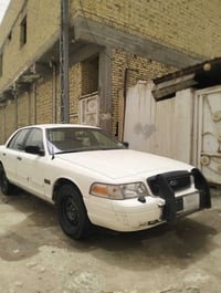 فورد فكتوريا مديل2000جاهزه محرك وكير وتبريد ثلج منضومه غاز 80لتر ومنضو...