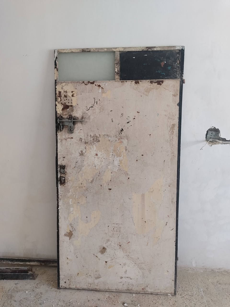 مجموعة غراض للبيع في بغداد
كل صورة بيها تفاصيل وسعر 
بغداد مدينة الصدر 
للتواصل ***********
