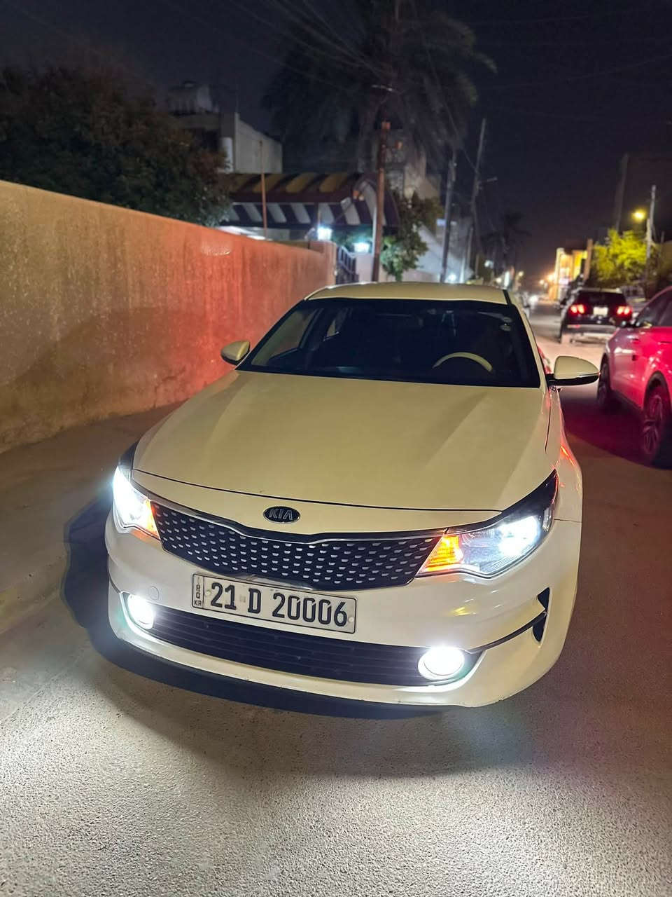 كيا اوبتيما 2016 امريكي رقم مميز حادث بنيد بدون دواخل فقط سيارة كلشي جديدة احلى من صور شاشه كامره تحكم جهتين ناصي زنون ابيض وعالي زنون  تخم تاير دوشمه جديدة مكينة 2400  تبريد ثلج ٣ انظمة قيادة ماشية 104 السيارة جديدة  رقم شمالي سليمانيه جديد انكليزي تحويل ثاني يوم بسمي
السعر 135 وبيها مجال
بغداد الدورة شارع ابو طياره. ***********
