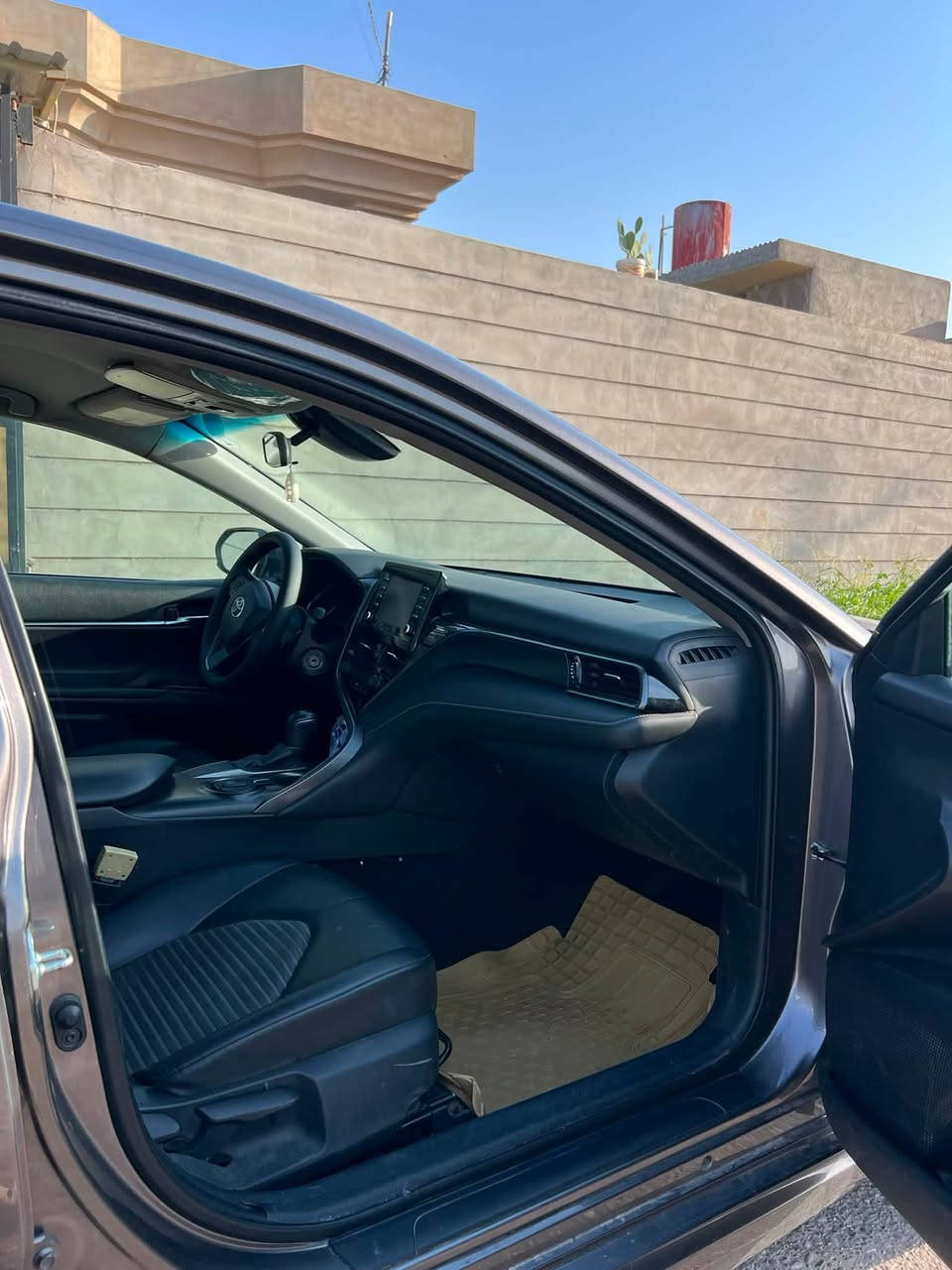 السلام عليكم
كامري    (Toyota Camry)
الفئه (se)
الموديل 2021
السعر 170 وبي مجال
للأستفسار الاتصال على الرقم (***********)
