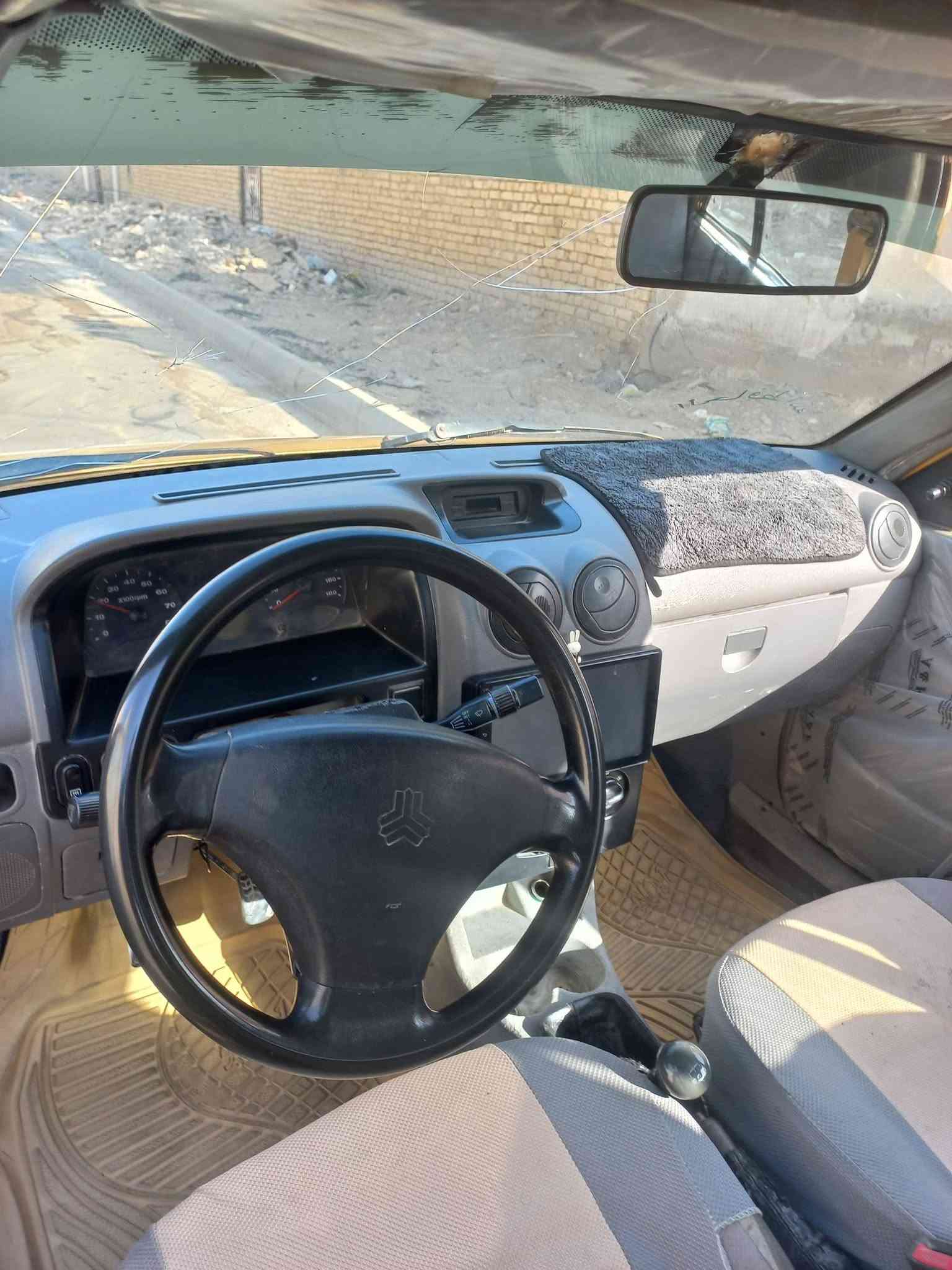 السلام عليكم
للبيع او المراوس 
سايبه دمعه ٢٠١٣ رقم بغداد مشروع وطني رقم الدولي سنويه لل٢٨ مصفره هيئه وغرامه مداور ثاني يوم شاشه سماعات تخم تاير كهربائيات جاهزه عوزها ترتيبات بسيطه 

السعر ٢٣ وبيها مجال 
عنواني الناصريه البطحاء 

***********
