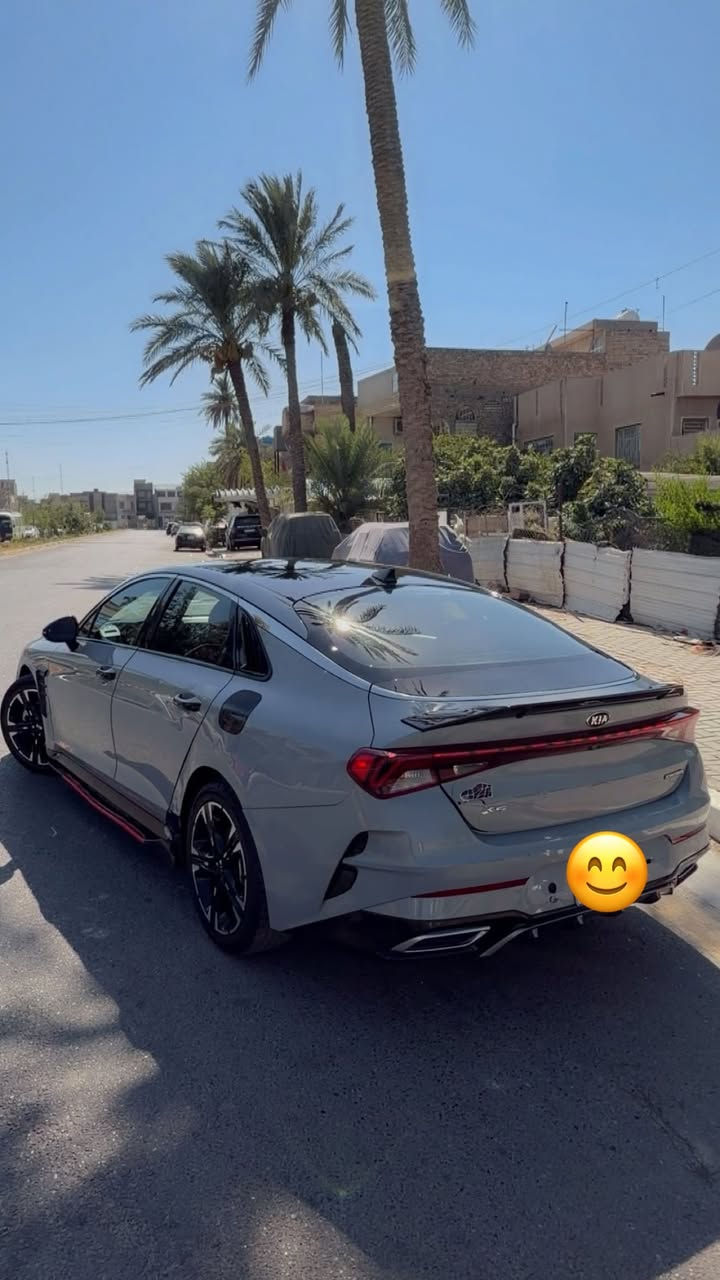 سلام عليكم K5  جيتي لاين فول 
ماشيه 70 ميل 
مكينه كير تفحص وتشوف 
بدون ضربه حادثه بل صور 
وبيه ملاحضات بسيطه 
مكاني بغداد ***********
ب138
