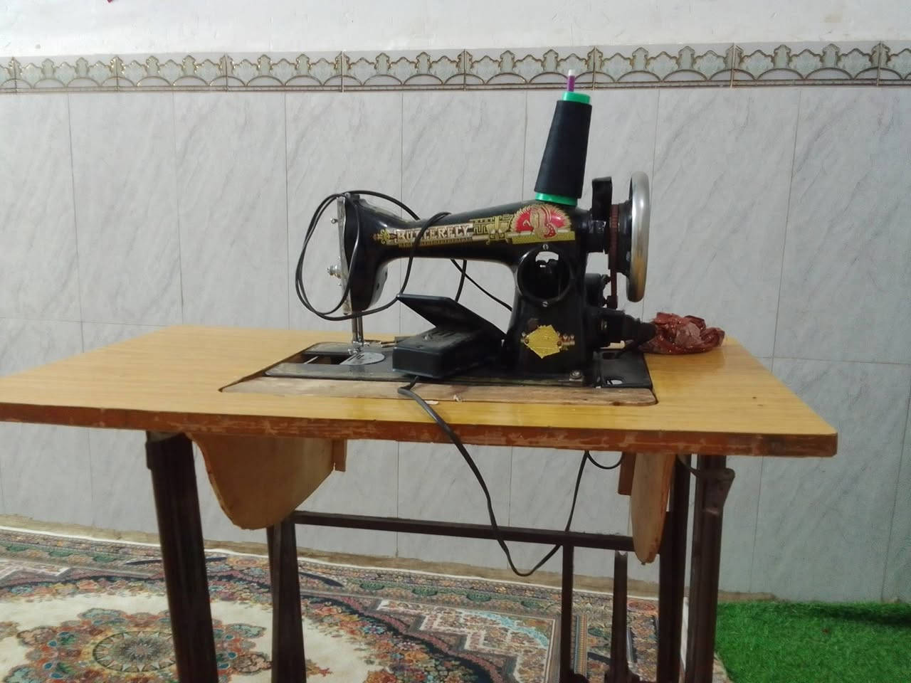 السلام عليكم 
مكينه خياطه مستعمله للبيع 
المكينه نضيفه كلش حلوه ومابيهه عطل
سعرهه70 الف
تواصل واتساب:***********
