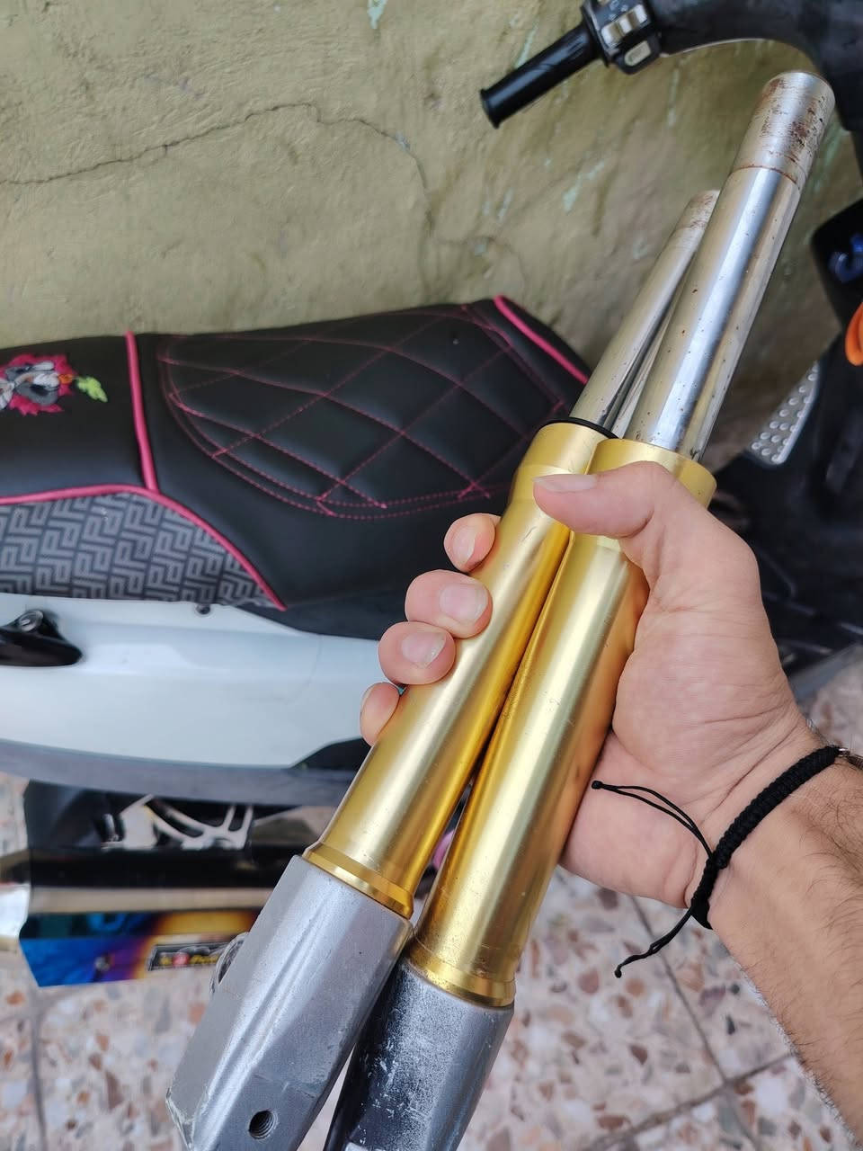 لسلام عليكم شباب غراض ماكس عدله وبوليس كله أصلي وشغال غراض جوه سوك شنو اليعجبك راسلني و َتدلل *********** مكاني نجف حي العسكري
