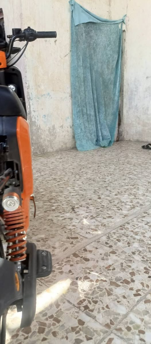 سلام عليكم دراجه شحن البيع R9مديل 2026استعمال قليل دراجه كلش نضيفه البطاريات خير من الله السعر الدراجه 550وبيه مجال وانه خادم ورقم الهاتف ***********شريحه و واساب
