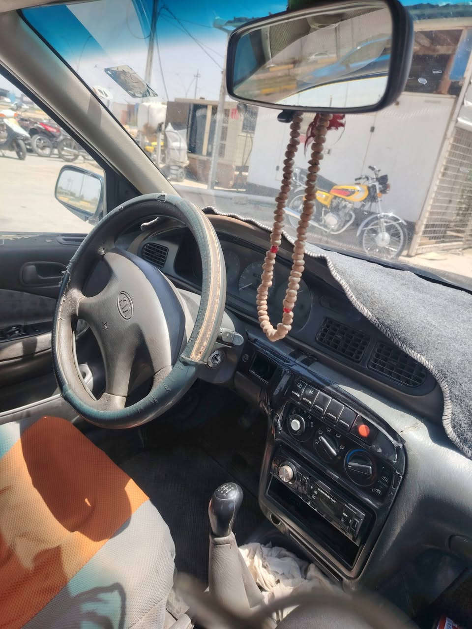 السلام عليكم
كيا سيفيا ١٩٩٧
محرك مفتوح 
كير عادي 
كهربائيات كلها شغاله مابيها اي نقص 
كيجات شغاله 
السياره كير و محرك مكفولات
رقم بغداد تحويل مباشر 
السعر ٣٠ ورقه وبيها مجال 
العنوان واسط / صويره
للاستفسار التواصل على الرقم ***********
ما متوفر ع الفيس

