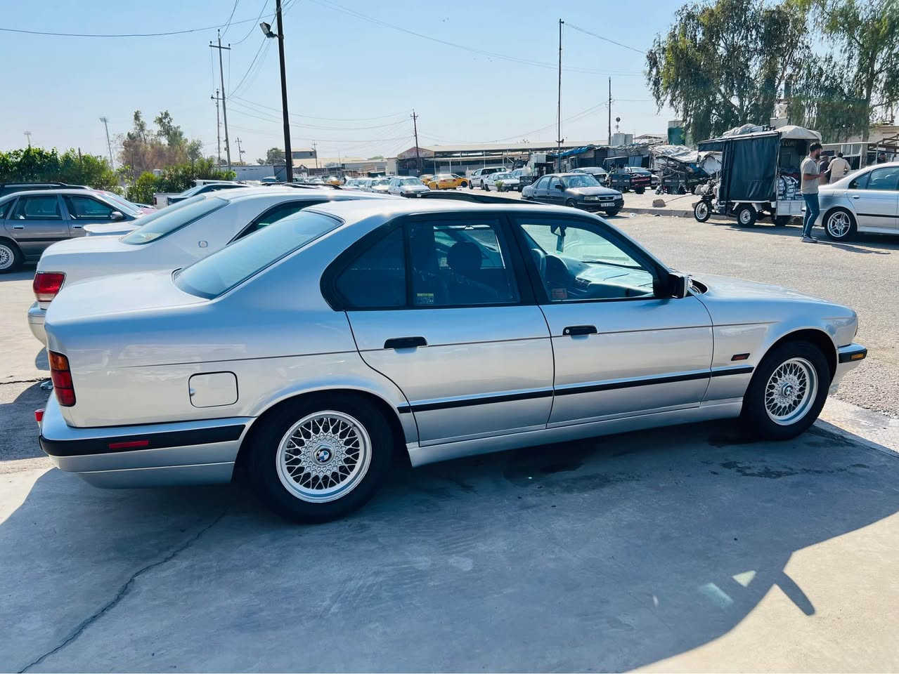 بي ام موديل 1995 🚗***********
محرك 25 دبل فانوص كيرومحرك تبريد كير بشرط سعرها 78
لون سلفر كلير عام بدون ضرر مكفولة كفالة عامة 
رقم اربيل سنوية رقم هزة جديد بسمي لحد 31 
سيارة فول فول مابيها نقص من كل نواحي 
مكان سيارة كركوك كركوك, العراق
