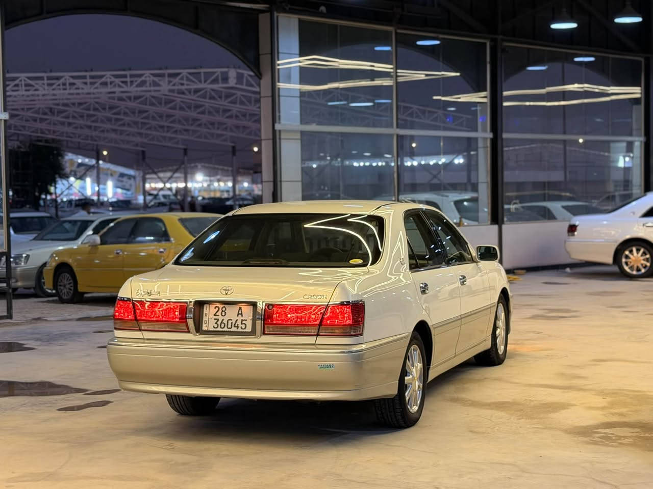 TOYOTA CROWN ROYAL SALON 👑
للبيع تويوتا كراون 2002.
اللون           ابيض محجل   😊.

❗️فقط للذواقة لليدور جديد وزيرو واصولي وكفاله عامه.

رقم نجف .  تسجيل جديد قرار. 102. شرط المداور ثاني يوم سنويه نافذه لغاية 2031  وستوها صاعده هزه جديده شرط ثاني يوم بأسم المشتري وشرط اسجلت بفترة قرار 102. 
مكفوله كفاله عامه عراق ويابان  من كص وضربه ونقل جثه وصبغ  ورسميات والاصوليات والغرامات.
المواصفات 👇.
دكم.
كرستال. خضراوي 
مكينتها ديفور الجبير 
ويل نجمه ابيضّ اصلي.
كشنات كهرباء.
برده خلفيه كهرباء اصليه.
مري كهرباء+هيتر♨️.
تبريد ثلج ❄️+سبلت متحرك.
داخل بيجي  مطعم بصاج.
شاشه كرستال ترحيب.
لايتات كرستال زنون اصل.
بگ لايتات كرستال لد.
ستيران كهربائي 
كامره خلفيه دوار.
سستم نياكل متكامل. اصلي 
تخم تاير +حداديه جديده اسفنجه.
غراض مال جنطه كامله.
والسياره ماعايزه برغي كامله على اخر حبايه.
والسياره بالواقع اجمل من الصور بهواي.📷
العنوان🏡ألنجف الأشرف.
السعر💵. 163.  وبيها مجال قليل جداً جداً.
للأستفسار 📞📲 ***********.  ليث حازم.  
رجاءً اذا ماعجبك السعر او مو شراي اعگب المنشور او تعلق تعليق حلو يدل على اخلاقك الراقيه وكلشي اكو بالسوگ.
