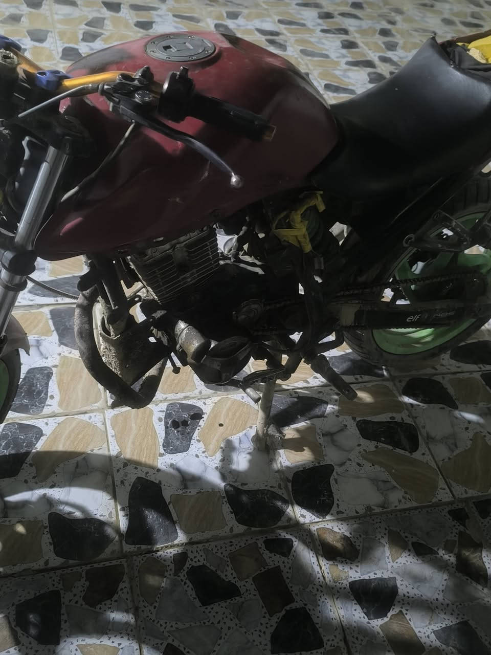 للبيع ب 350 شغاله . متروكه نفس وضعيته بل صوره . عنوان بغداد تواصل ***********
