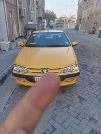 عندي بيجو بارص  موديل2015  گير مكينه اكسل كلة جديد   تبريد شغال  كهربا...