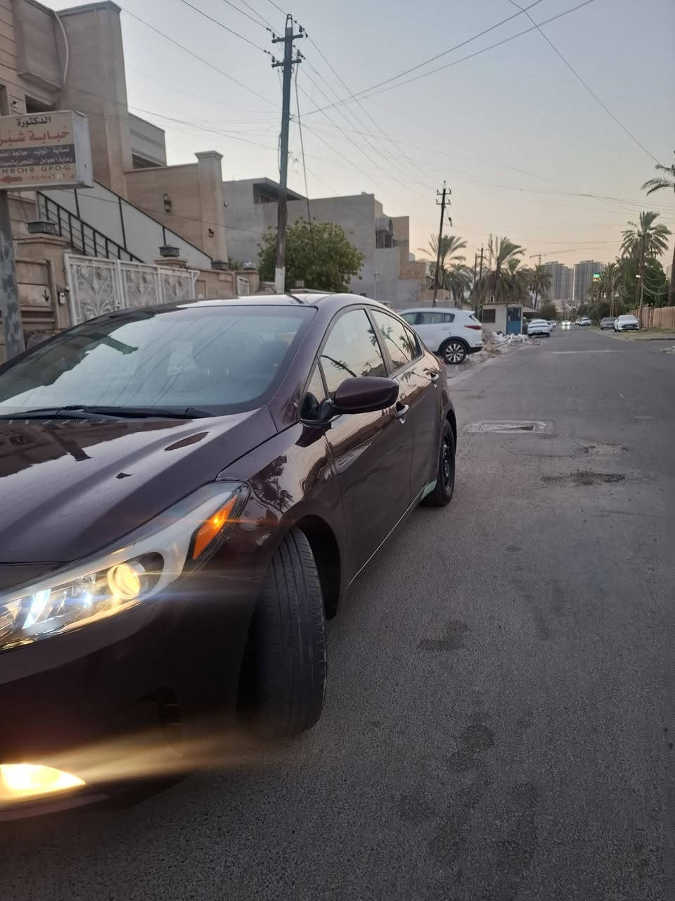 كيا فورتي موديل ٢٠١٧ بغداد بسمي للبيع حادثهة بنيد وبيهة بلعراق دواير مال جاملغات خلفية وبيهة بارد بلجاملغات الامامية وبيهة شوية تعديل بلحوض اثر صبة نطخت من جوة سيارة بيهة رصعات تخم تاير جديد تبريد جديد كامل ثلج حدادية جديدة مكينة وكير كفالة مستعجل علة بيعتهة مكاني بغداد حي العدل سعر ٩٥ وبيهة مجال ***********
