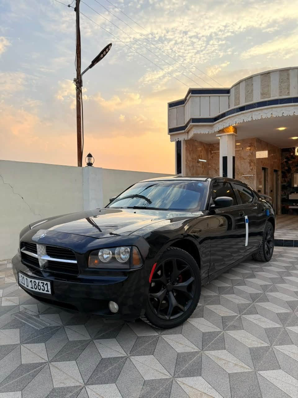 دودج تشارجر SXT • ٢٠٠٨ • ١٨٣ الف