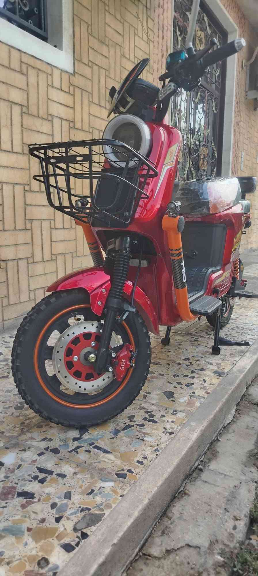 دراجة شحن X900 • جديدة جداً • بطاريات دبل ٣٢أمبير