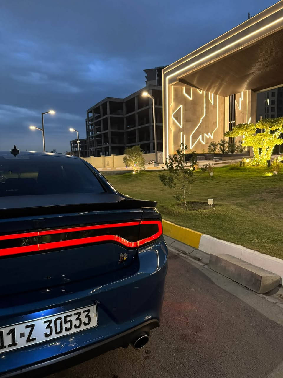 السلام عليكم
للبيع جارجر موديل 22 سكات باك 6.4L (الگير گايم) 
حادثها بارد فقط بدون قطرة صبغ ماشية 25 الف كيلو حقيقي اللون الجديد چاينا بلو
السيارة جديدة بمعنى الكلمة 
فول مواصفات عدا الفتحة 
رادار بالمري الجانبية 
كشنات حضن كهرباء فول تحكم ميموري تدفئة+تبريد
ستيرن كهرباء + تدفئة 
ستيرن D 
السيارة تو كلر بلادي 
ويل حجم 20 اصلي تايرات جدد الخلفيات 315 
هدرز لونگ تيوب 
دبات سود اصليات 
فچوچ 6 بستن 
ترحيب بالمري 
شاشة جبيرة 
وباقي المواصفات المعروفة 
السعر 19,800$ وبيها مجال
***********
