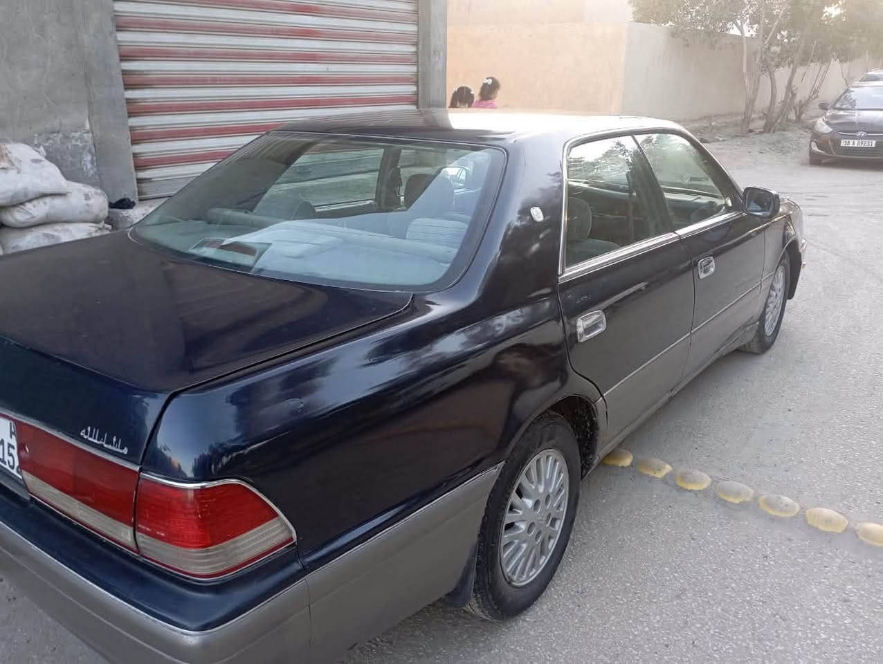 السلام عليكم 
راس ثور فلات1995 مكينه فيشيتين vvt 3000. كفاله عامه بيهه صربه خفيفه بجاملغ الخلفي فقط وتكحيلات بسيطه مكفوله من كص ولنقل سياره باسمي سنويه2031  تبريد ثلج كهربائيات كامله لايت زنون كير مكينه كفاله للبيع سعر70وببهه مجال بسيط ***********
