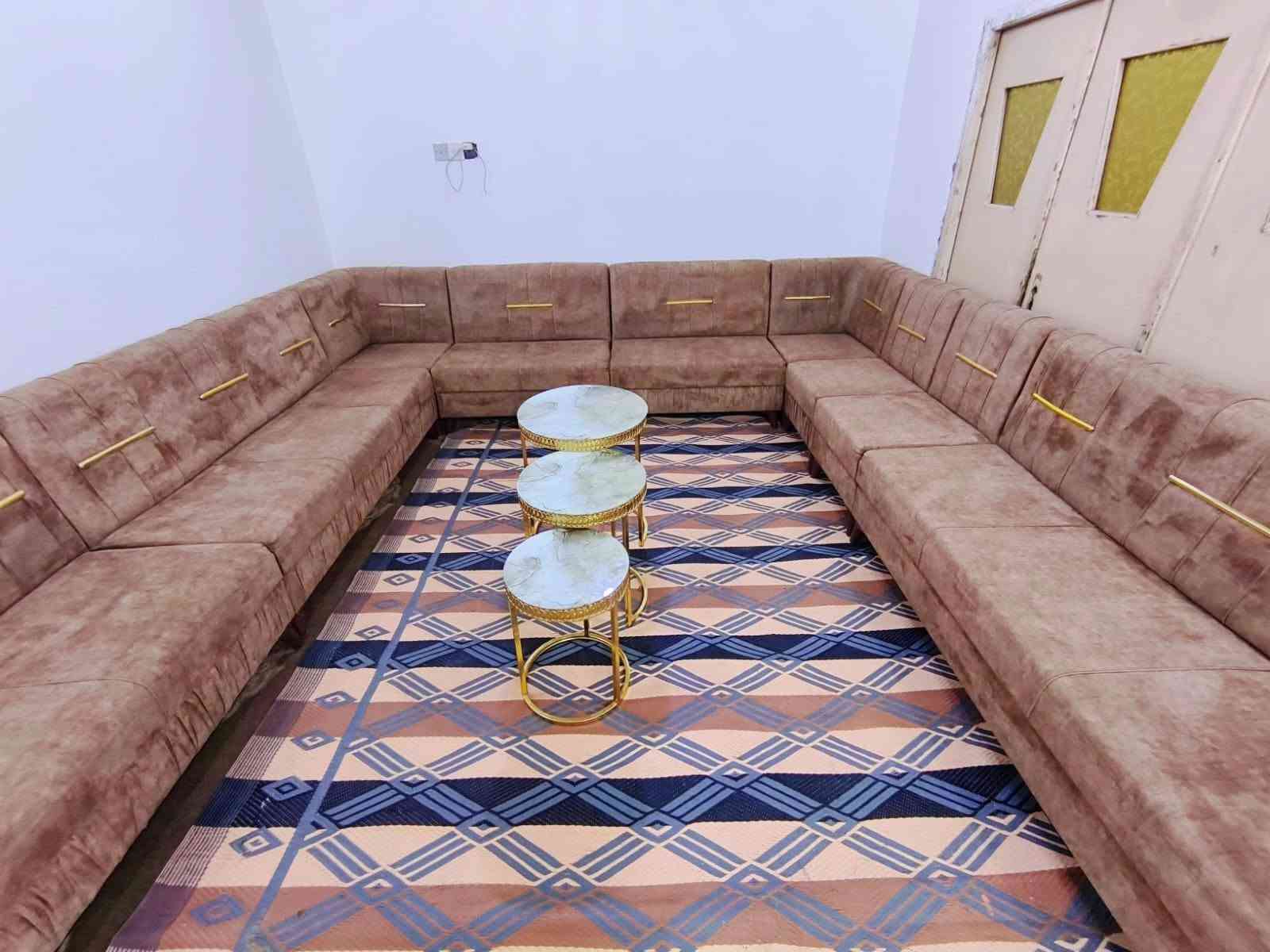 ديوان • ٢٠ مقعد • نضيف جدا