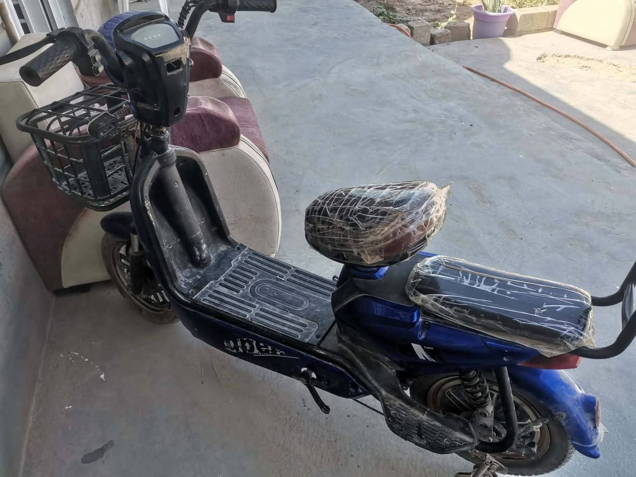 سلام عليكم 
للبيع: دراجة شحن كهربائية Super M 🚲⚡
النوع : Super M (Super E-Bike)  

الدراجة بوضعها العام وشغالة على الفحص ..
📍 المكان: [ديالى/الخالص]
💰 السعر: [ 300 وبيه مجال ] 
📞 للتواصل والاستفسار: [ ***********]  .

