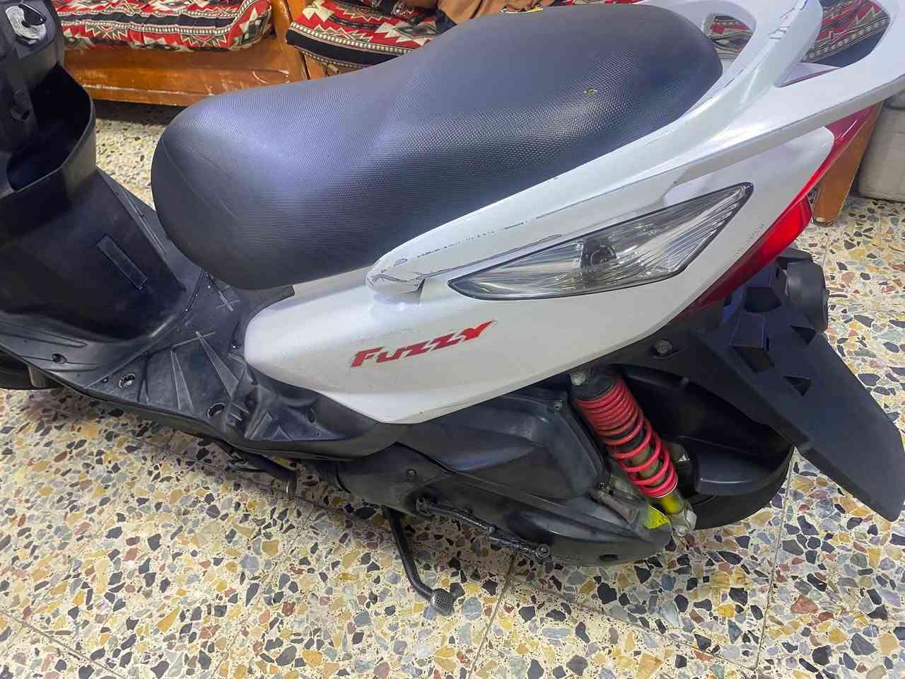 السلام عليكم
ثعلب للبيع 
كابريتر بلاديه 
سلف هندر نكره 
كفراتها بلاديه مختمه
لايت عالي ناصي 
اشاير دبل اشاره 
قفل جنطه وقفل ستيرن
عدادت شغاله دشبول شغال
عنواني بغداد الاعظميه
السعر 750
***********
