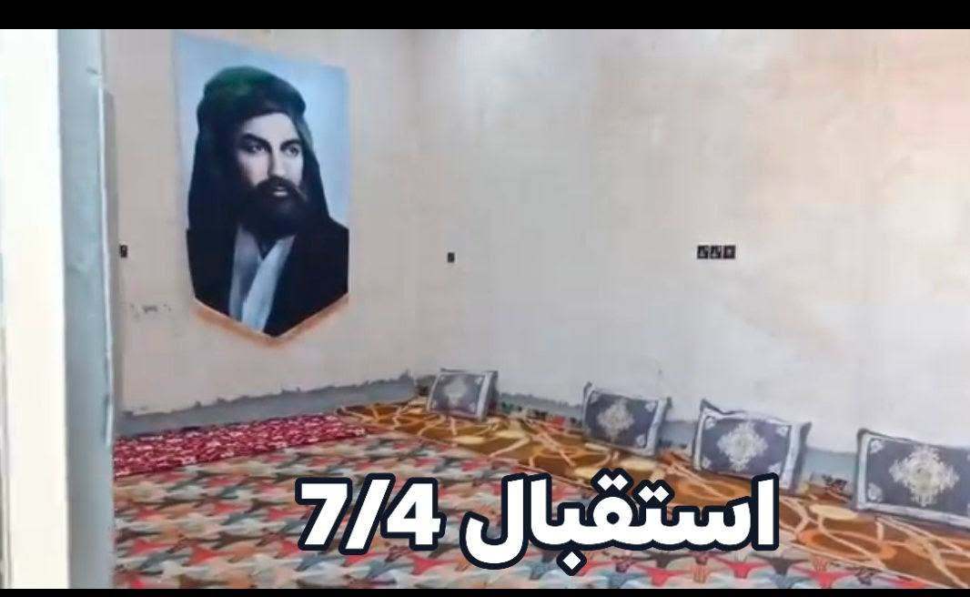 بيت للبيع ركن طابو زراعي سند 25
📍 حي الصحة – خلف حي الشرطة

📐 المساحة: 220 م²
📏 الواجهة: 11 م
📐 النزال: 20 م
       ارتفاع البيت 3.30 صافي 
🛏 يتكون من:
غرفتين + هول + مطبخ + استقبال

🧱 تفاصيل البناء:
سقف مسلح صب مركزي+بلوك بيت شاهين 

🚰⚡🛣💡 الخدمات:
ماء – كهرباء – تبليط – إنارة متوفرة بالكامل

📌 موقع ممتاز وهادئ    السعر 58 
📩 للاستفسار  ***********
