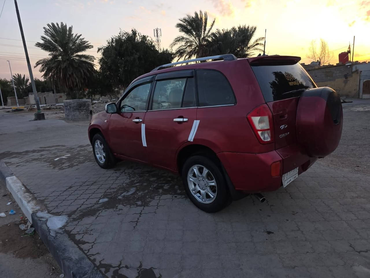 سلام عليكم اخوان سياره تيكو البيع سياره حلوه خير من الله دهن جديد بريك جديد تخم تاير جديد باتري جديد سياره مال بنيه ومحتاجين عربانه خلفيه حداديه كله جديده دوشمه جديد  تبريد نقص بس الغاز مديل2013 سعر38 مكاني بصره طويسه رقم الهاتف ***********
