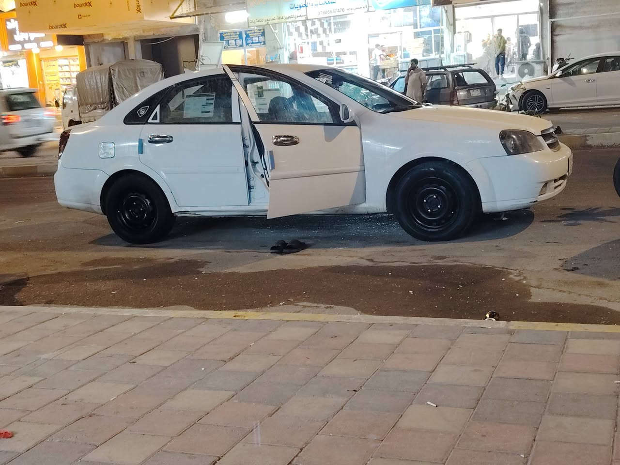 اوبترا للبيع شركات معدلها ثمان اشهر تتسدق سعر 70 وبها مجال مقفوله كفاله عامه ***********
