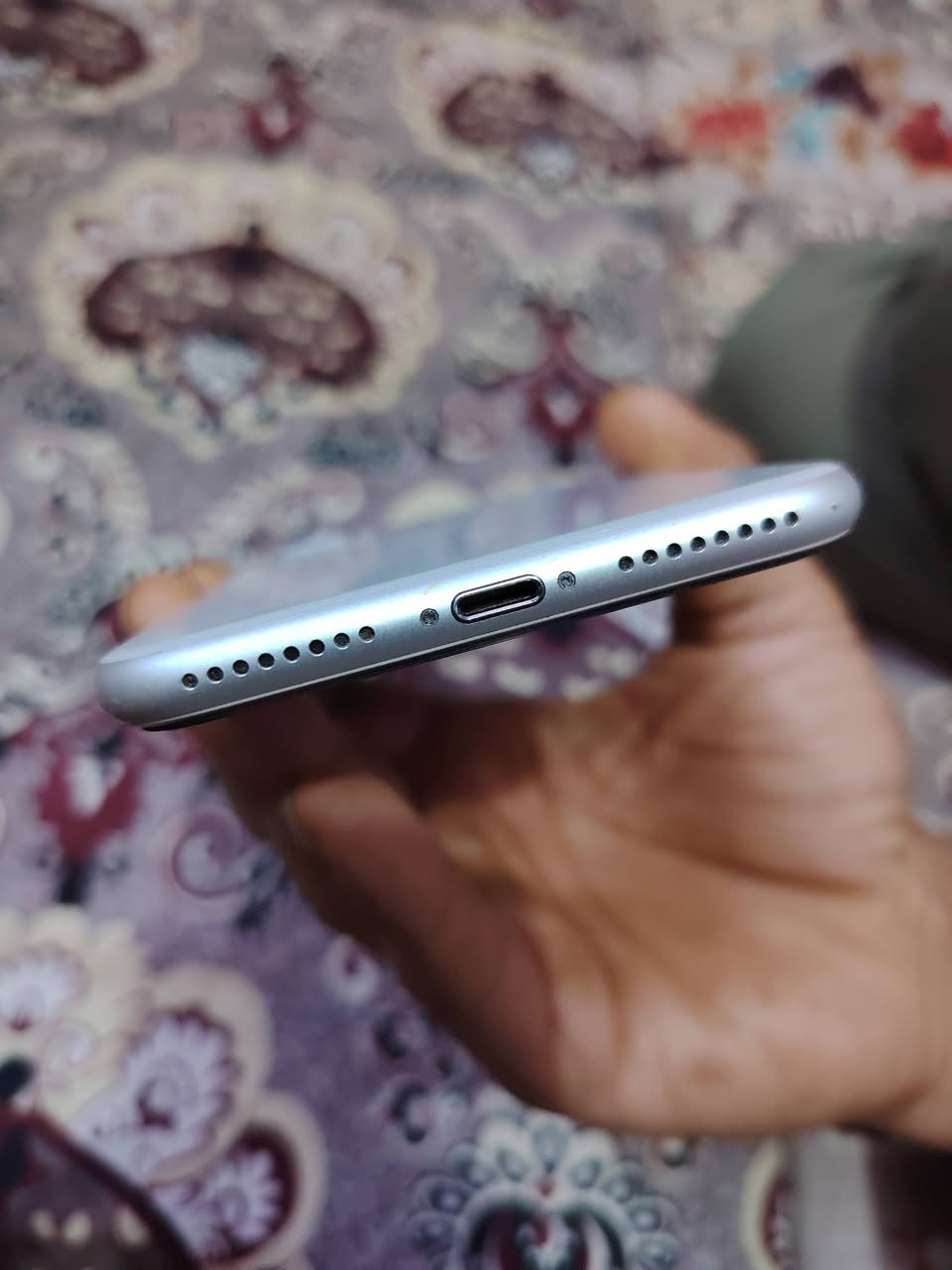 آيفون ٨ بلس • ٦٤ جيجا • بطارية ٦٩٪