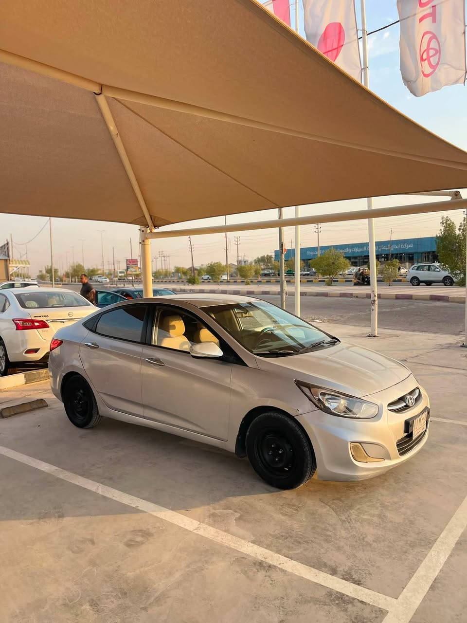 السعر$ 69 وبيه مجال 

اكسنت 2016 وارد خليجي 
السياره جاهزه كير مكينه حدايه تبريد 
السياره بيه رشات صبغ اثر جراد 3 قطع
مكينه 1400 مكانه ديوانيه اسكان اتصال
***********
