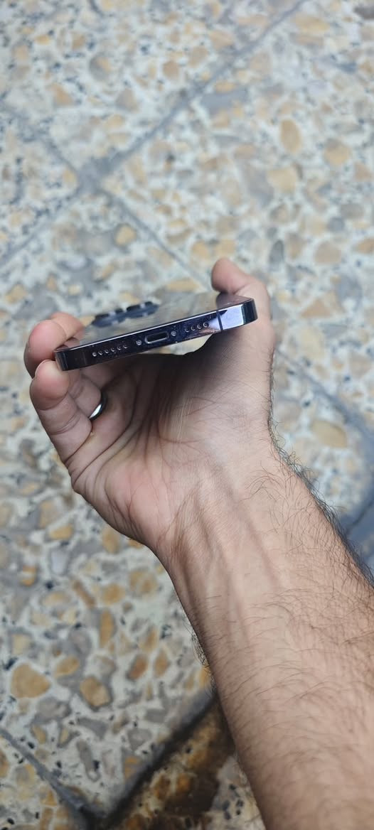 ايفون 14 برو ماكس للبيع او مراوس مع سامسونگ
الجهاز نظيف امانه والجهاز مالتي الشخصي استعمالي الخاص
الجهاز ذاكرة 256 مبدل بي بس بطارية والبطارية الله يشهد زينه كلش
ملاحضه : الجهاز مفطور ضهره والهزاز واكف بس اما الباقي كلشي بي يشتغل طبيعي ومن غير مشكله
وسبب البيع  وكع مني اليوم وضجت منه صار اكو بي فطر موضح ب الصورة بالكلاسه مالته كلش خفيف 
الجهاز سعرة 650 وبي مجال او مراوس
مكاني الدورة الميكانيك 
رقمي ***********
