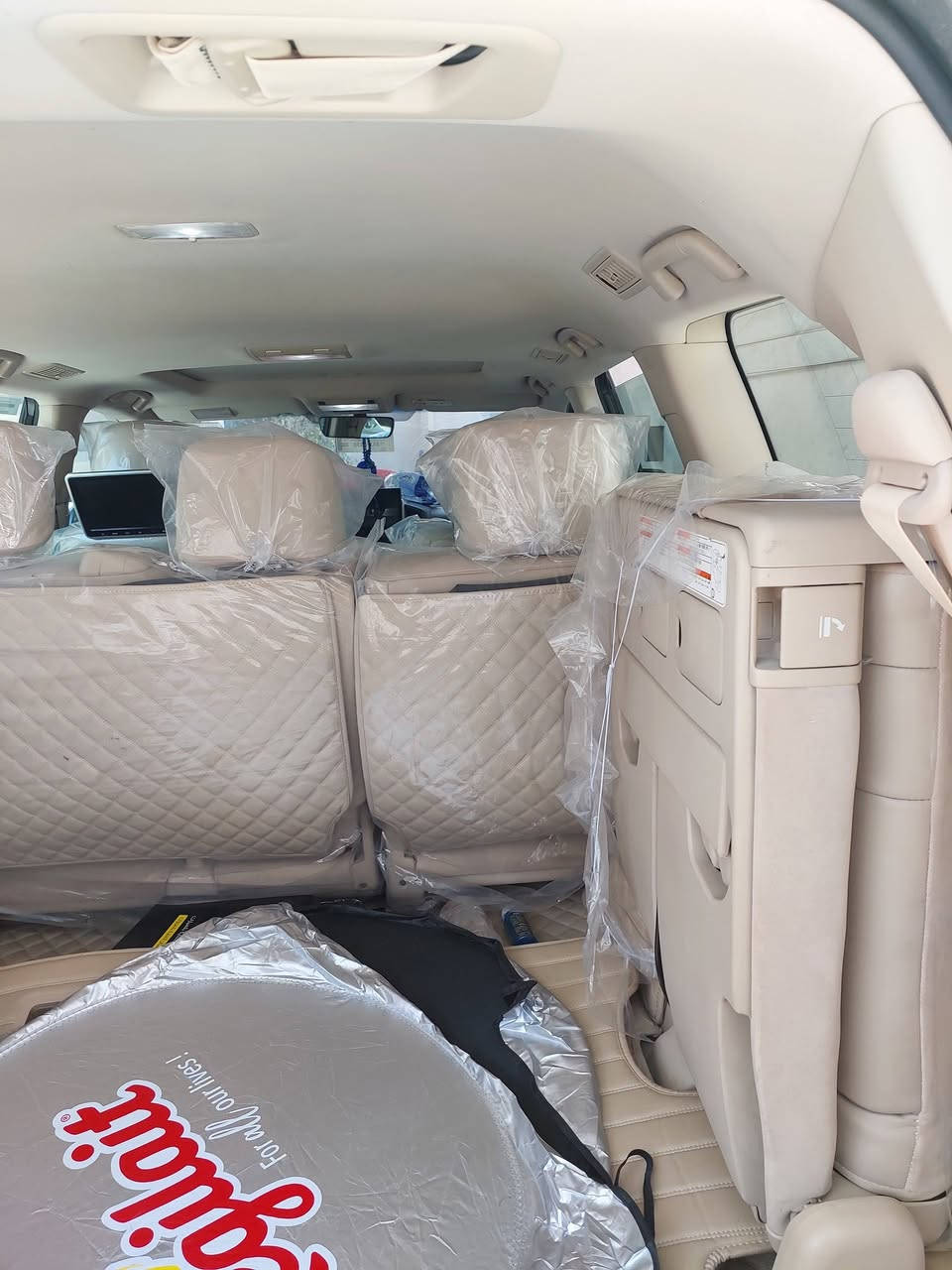 لاندكروزر ساز باب أول موديل ١٩ مكفوله من الصبغ والبارد عداد ٣٩بلادي السعر ٥٢٠ وبيها مجال *********** رقم أربيل تحويل ثاني يوم العنوان فلوجه وبأسمي مغلفة ppf بالكامل
