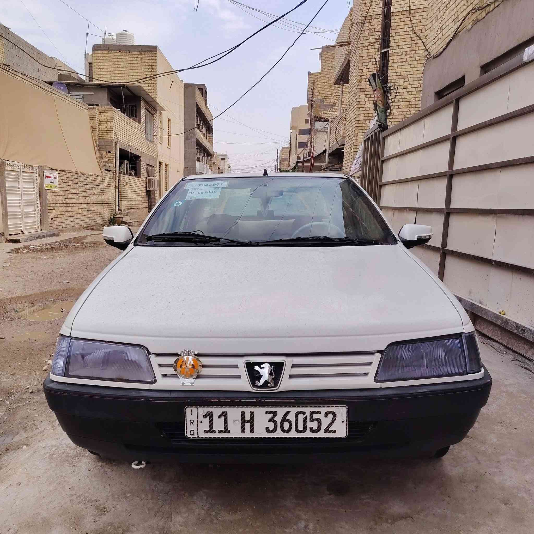 سلام عليكم بيجو روى مديل 9 خصوصي بغداد انكليزي سنويه لل2030 سياره جديده وجاهزة من كلشي
مكفواله لا ضربه ولا تبديل فقط البنيد صبغ جماليه 
وبارد باب السايق مكينه كير مكفولات صدر امامي وخلفي 
 جديد مشط استيرن جديد كهربائيات كله شغاله سنتر لوك شغال تبريد شغال❄ ثلج السياره امانه الله مصروف عليه هوايه متصرف عليهة ابد كبل للشارع 
عنواني بغداد الجديدة الامين السعر33$ 
***********
