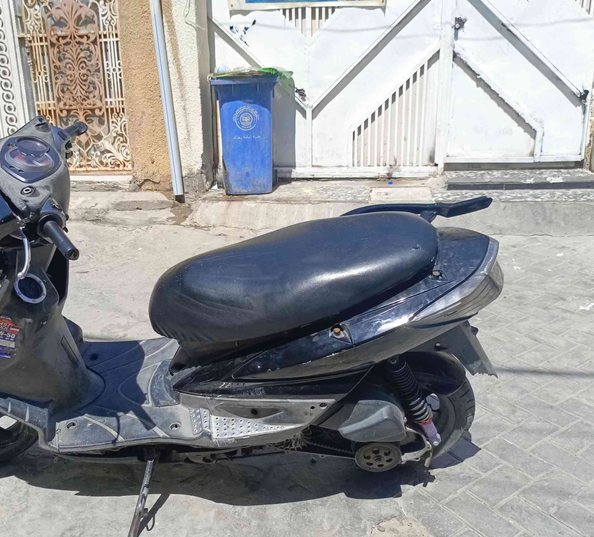 سلام عليكم سكنس فحل نوزل 🌞

دراجه كفاله عامه من ضفيرة لل مكينه دراجه نفتحت بدلت بيها بس ولفلت و رجعت بلادي 🌞

ليش اكفلك اجذب عليك جيب وياك 200 فيتر فقط ولفلت 🌞 

 دراجه شوكت متريد تنكر و تطلع 🌞

 اشاير كلها شغاله دشبول شغال بس متحركه فيشه 🩵

عليها  ادامه كلجات و تايرات بل جيس دهن جديد صالي يومين 🩵

نوقص فقط ترايش و براغي يمنه مال سبايدر مسحكه عتيت حيل و نكسرت سبايدر قطعتين موجودات و دبلات خلفيه كايمات 👉🌞

. قفل جنطه و قفل بانزين شغالات 👌🌞

ملاحها يخبل 🩵 

سعر 550 وبيها مجال اذا اكو مراوس ب جيتر ار نضيفه 🌟

تواصل فقط واتساب  ***********  

موقع بغداد مدينة صدر كيارة 🥰 😉
