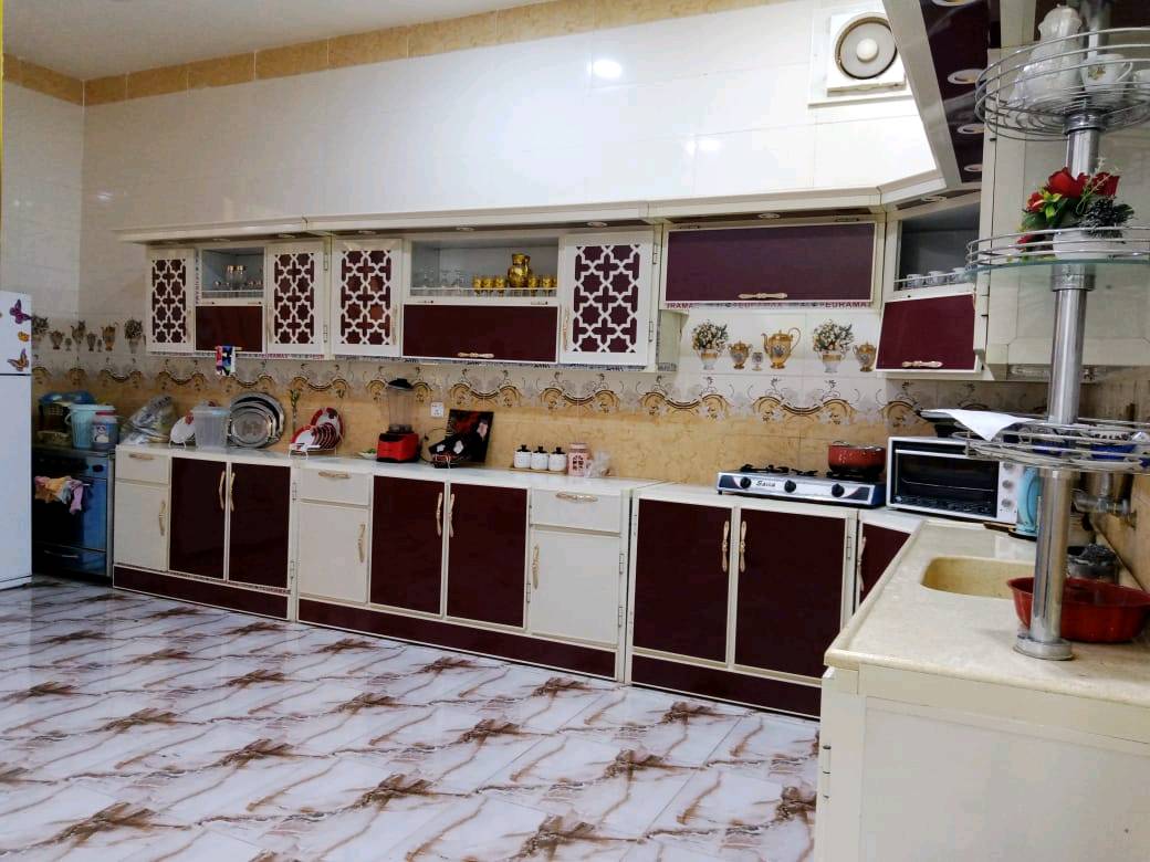 بيت مع نصف دونم للبيع في التاجي
قطعه ارض مساحتها نصف دونم (1250)متر مشيد عليها دار نوع العقار ملك طابو الكاظميه بناء حديث 2021 طابقين يحتوي الطابق الارضي على صاله 7x4 غرف نوم عدد 2مساحة 5x4 وهول داخلي 9x4 و مطبخ 6x4 وصحيات  الطابق الثاني  غرف عدد 2 مساحة كل غرفه 7x4 وهول 9x4 ومخزن  خدمات ماء أساله وكهرباء وطنيه ومولد تبليط لحد باب البيت يعني خدمات فول وتكدر ترتب الارض شوية مثلا اضافة مسبح وشغلات وتسويها فيلا سياحية السعر 450 وبي مجال بسيط العنوان التاجي عبور ذراع دجله منطقه 27 الحماميات تبعد عن الشارع العام 1000 م للأستفسار 
فقط رقم الهاتف  
*********** فقط اتصال او مراسلة واتساب
