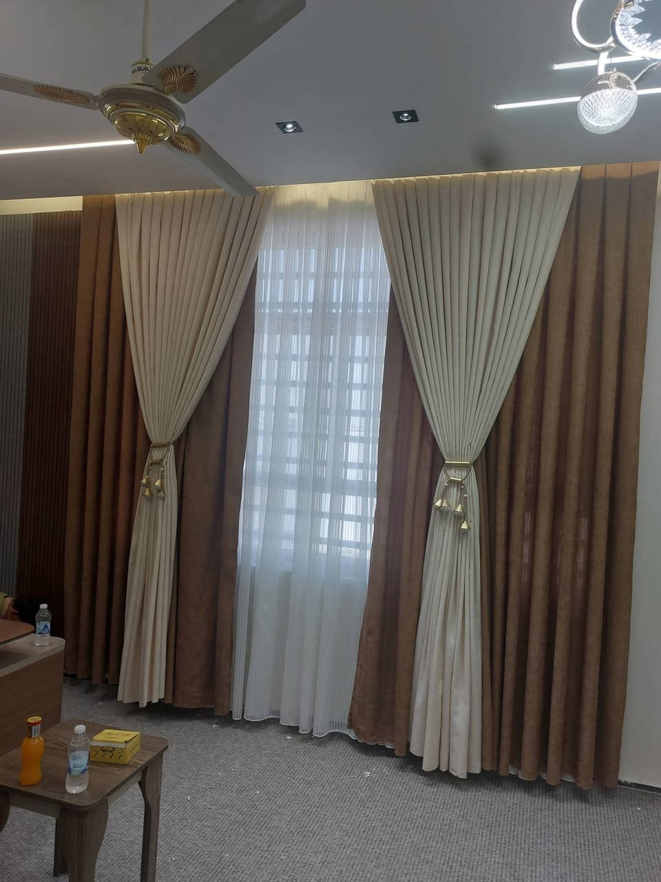 ظل للستائر العنوان قريه الغدير الأولى 
العمل المنجز مجمع الحسين السكني بين الحرمين 
استفسار ***********
