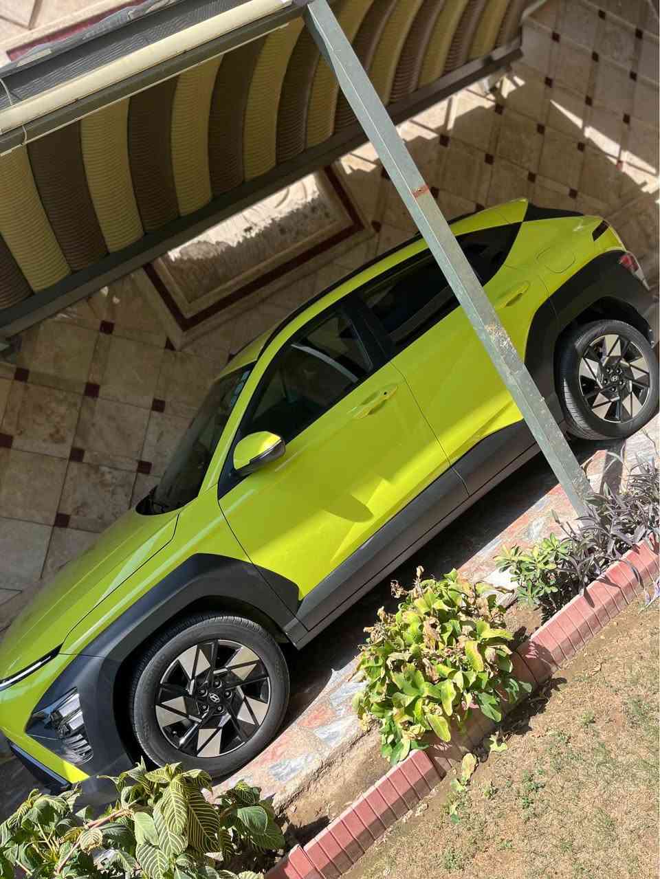 السلام عليكم 
للبيع هونداي كونا موديل ٢٠٢٤ وارد امريكي حادث جاملغ امامي فقط ماشية ٦ الاف ميل رقم اربيل بإسمي بصمة رادارات محيطية كشن كهرباء وباقي المواصفات المعروفة .. السيارة مخدومة بالكامل واي نقص مابيها .. 
بغداد حي العدل 
السعر ١٧٣ 
*********** بغداد, العراق
