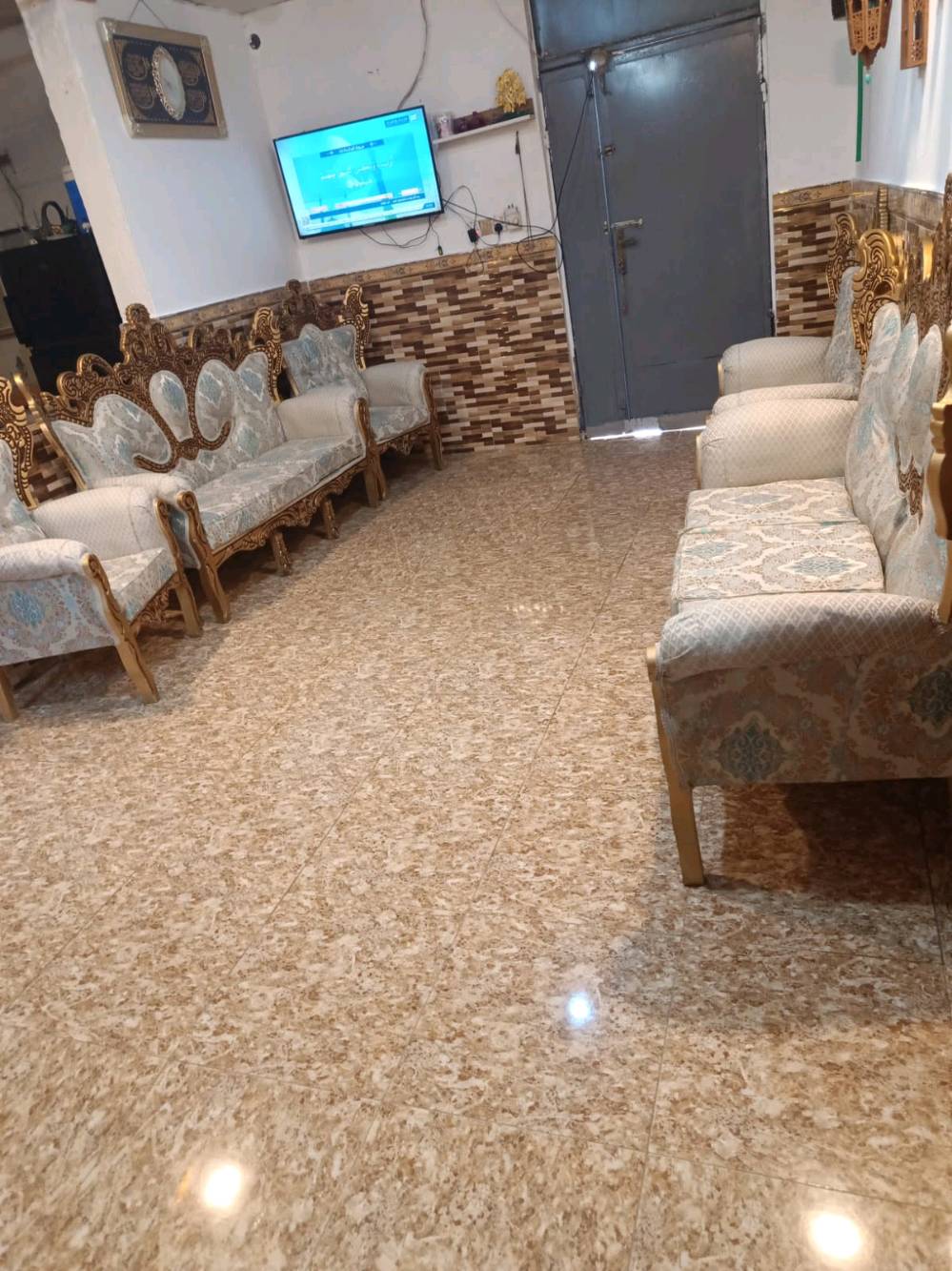السلام عليكم طخم قنفات مصري جديد البصرة حي الاحرار مقابل نادي النفط الثقافي   السعر 700وبي مجال ***********