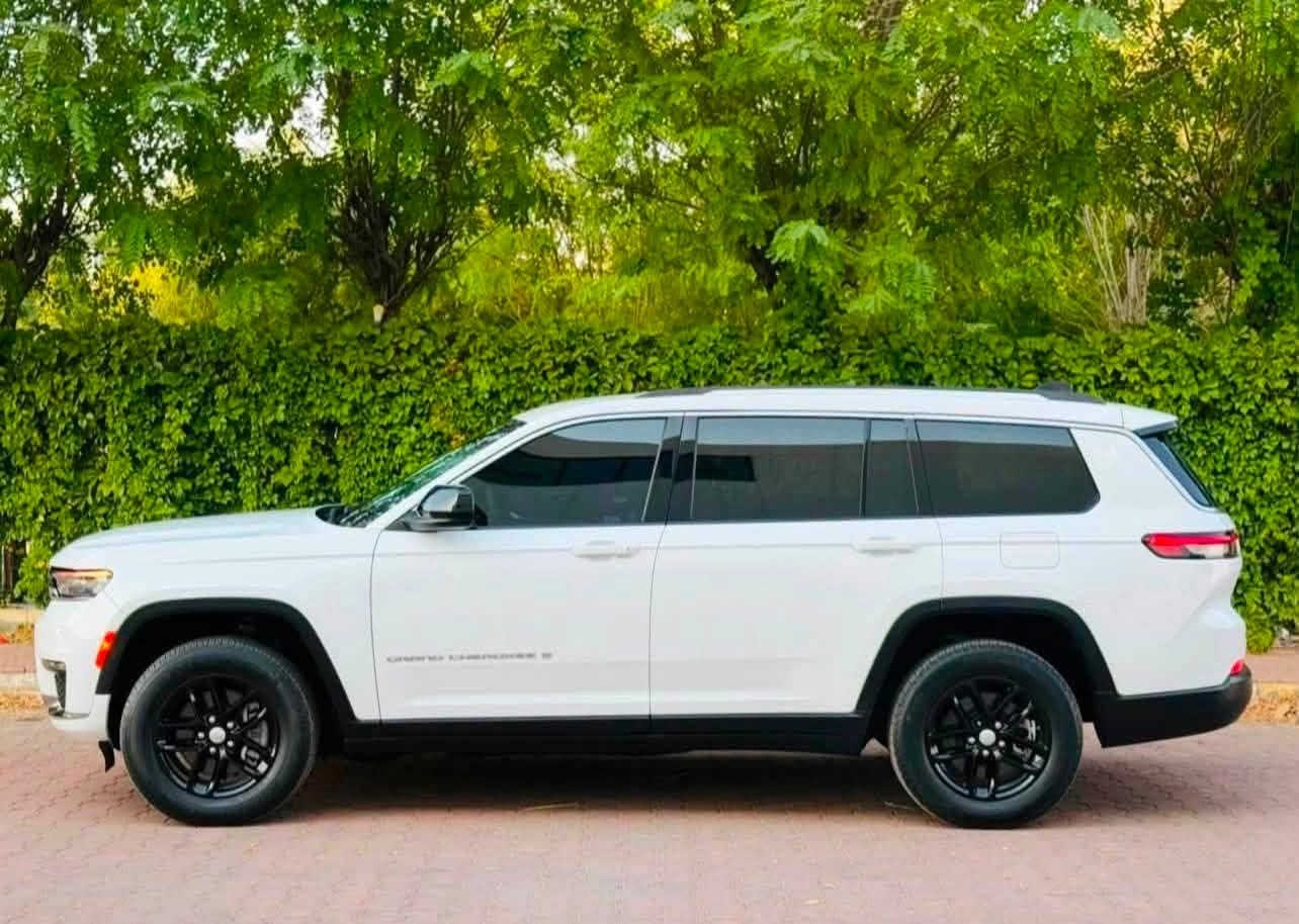 السلام عليكم

JEEP GRAND CHEROKEE

جيب كراند شيروكي 

لون ابيض

موديل :- 2024

 محرك 6 سلندر  3600 

موصفات 

فورويل 4*4

7 راكب

بصمة 

 رادارات 360 درجه 

 اوتو ستوب 

 نقطه عمياء

 ابل كار بلي اوتو 

 عداد دجتال 

كامره خلفيه

 شاشه كبيره 

3 قطع تبريد 

تحديد مسار 

ماشيه 32 الف ميل

صبغ :-فقط جملغ امامي صبغ بدون دواخل و بدون ارباك جميع ارباكات سليمه بلادي 

راديترات تبريد رادار كل شرط بلادي

سياره بدون رقم لازم ترقيم شمالي فقط

عنوان 📍عقرة

سعر :- 260 $ ورقة  بدون رقم 

رقم تلفون و واتساب ☎️

***********
