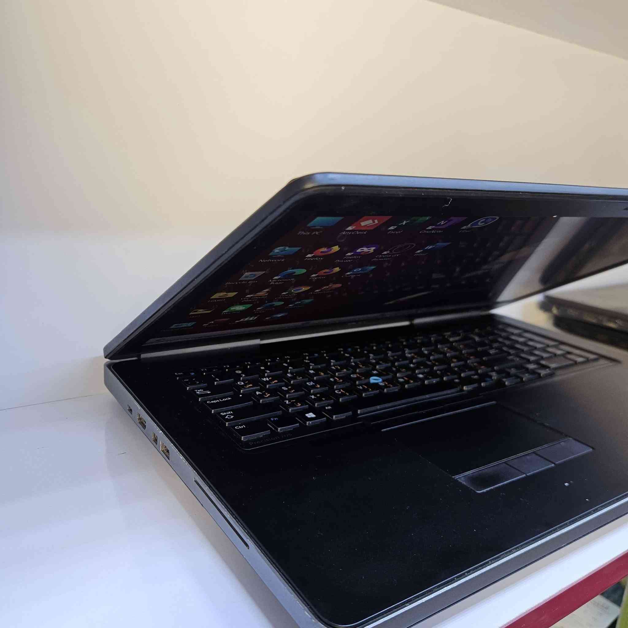 Dell precision 7720
I7 6HQ
16 DDR4
480GB SSD
Intel Graphics 8GB
Nvidia p3000 6GB
17.3 FHD
كيبورد ستيكر عربي انگليزي
WIN 11 PRO
السعر 490 الف
مع ملحقات ماوس وماوس باد وحقيبه والشاحن الاصلي
  
عنوان بغداد الامين الثانيه 
واتساب ***********
توصيل موجود
