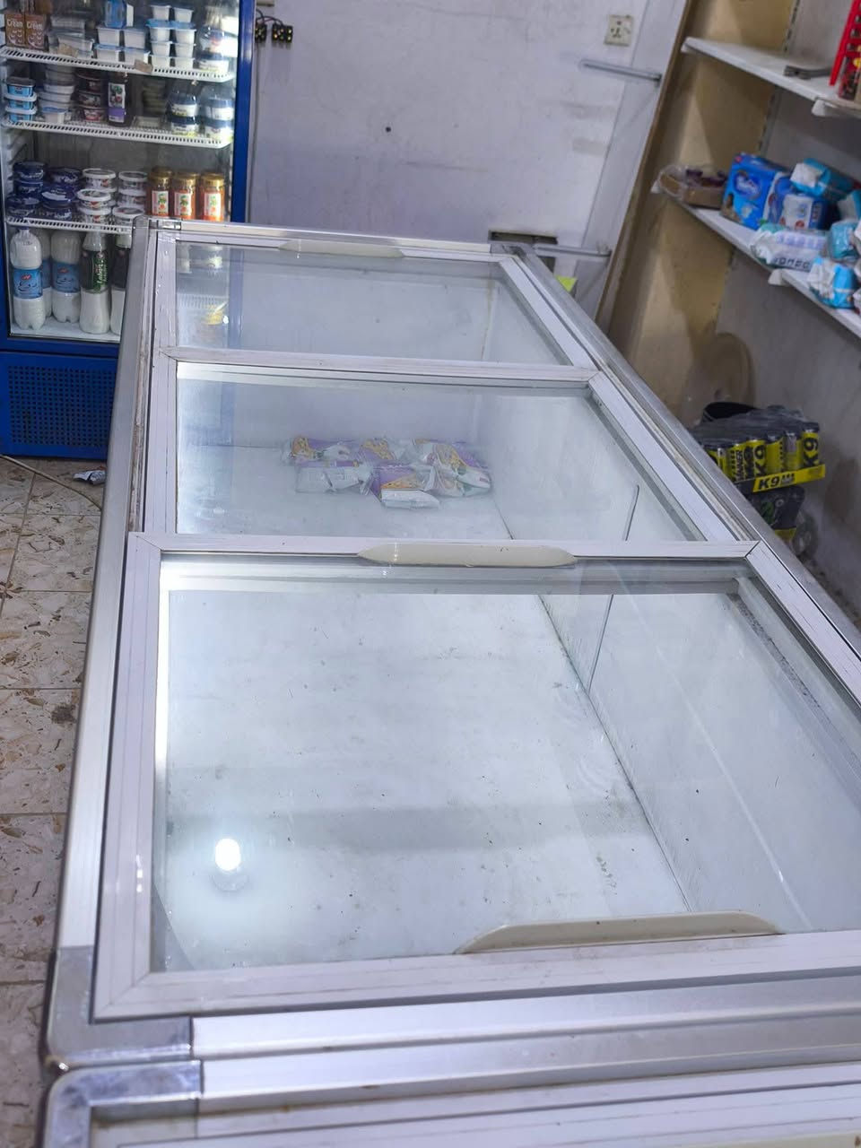 ‏‪زيونة شارع ربيعي***********‬‏ شراي ينتصل ويدللون الطيبين 
سلام عليكم عندي براد هاذه جديد شهر اوعزلت
 المحل الضخمات الوحدة علة ٥٠٠ العدد ٤وزغيرو 250

