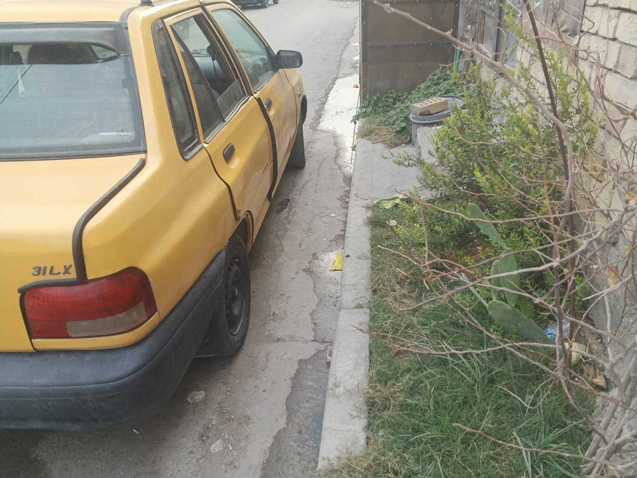 سايبه ٢٠١٢ مكينه بيعه تبخير السعر ١٨ ورقه  عليه غرامه ٢٠٠ مكان السياره بغداد الزعفرانيه ***********
