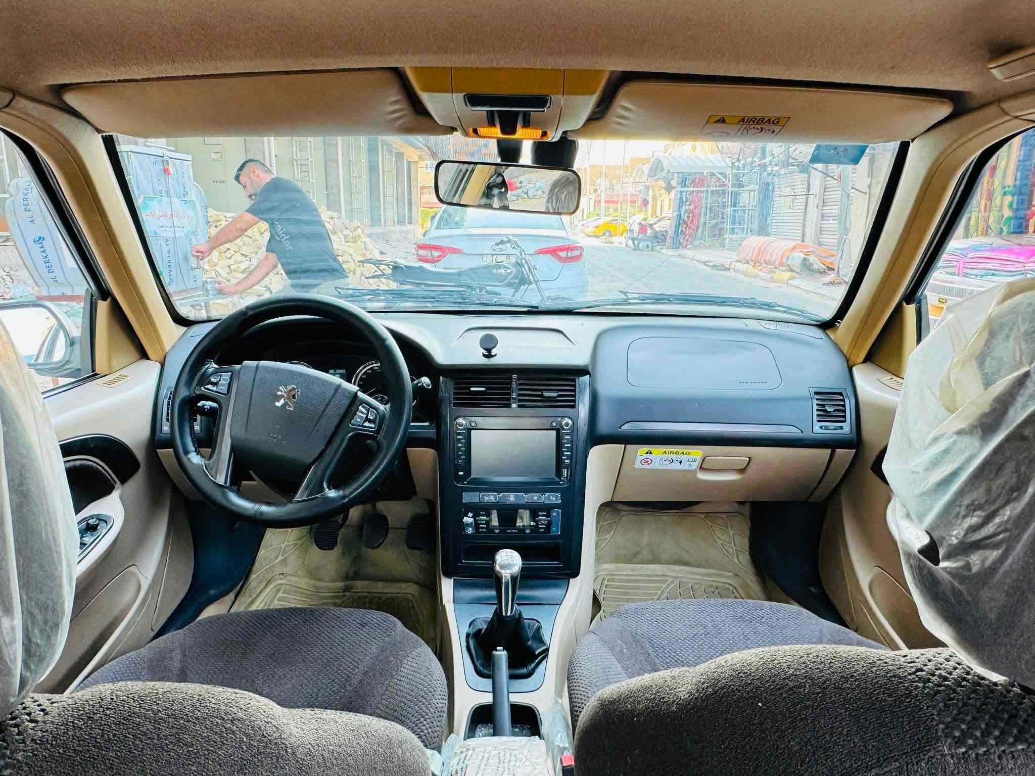 سلام عليكم بيجو موديل 23سياره حره رقم نكليزي تحويل ثاني يوم سياره جاهزه للخير تبريد حداده تخم تاير حساسات كامره خلفيه شاشه جبيره ضررها باب مبدل والهلال الخلفي صبغ  مكان السياره ناصريه مركز للاستفسار السعر 70 / ***********
