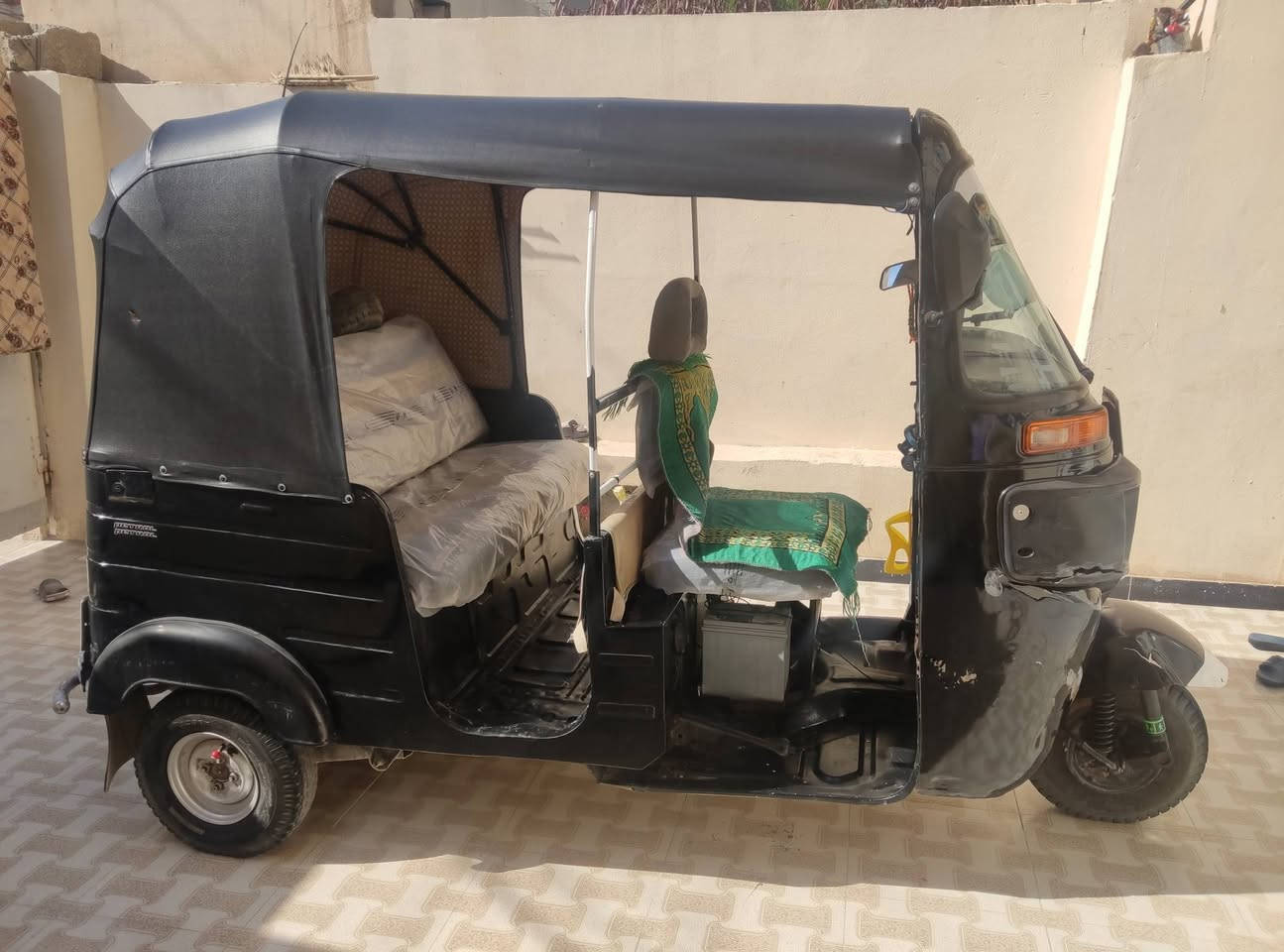تكتك لبيع موديل 16محرك 21خير من الله
المكان المفرك 
رقم (***********)السعر 4500
