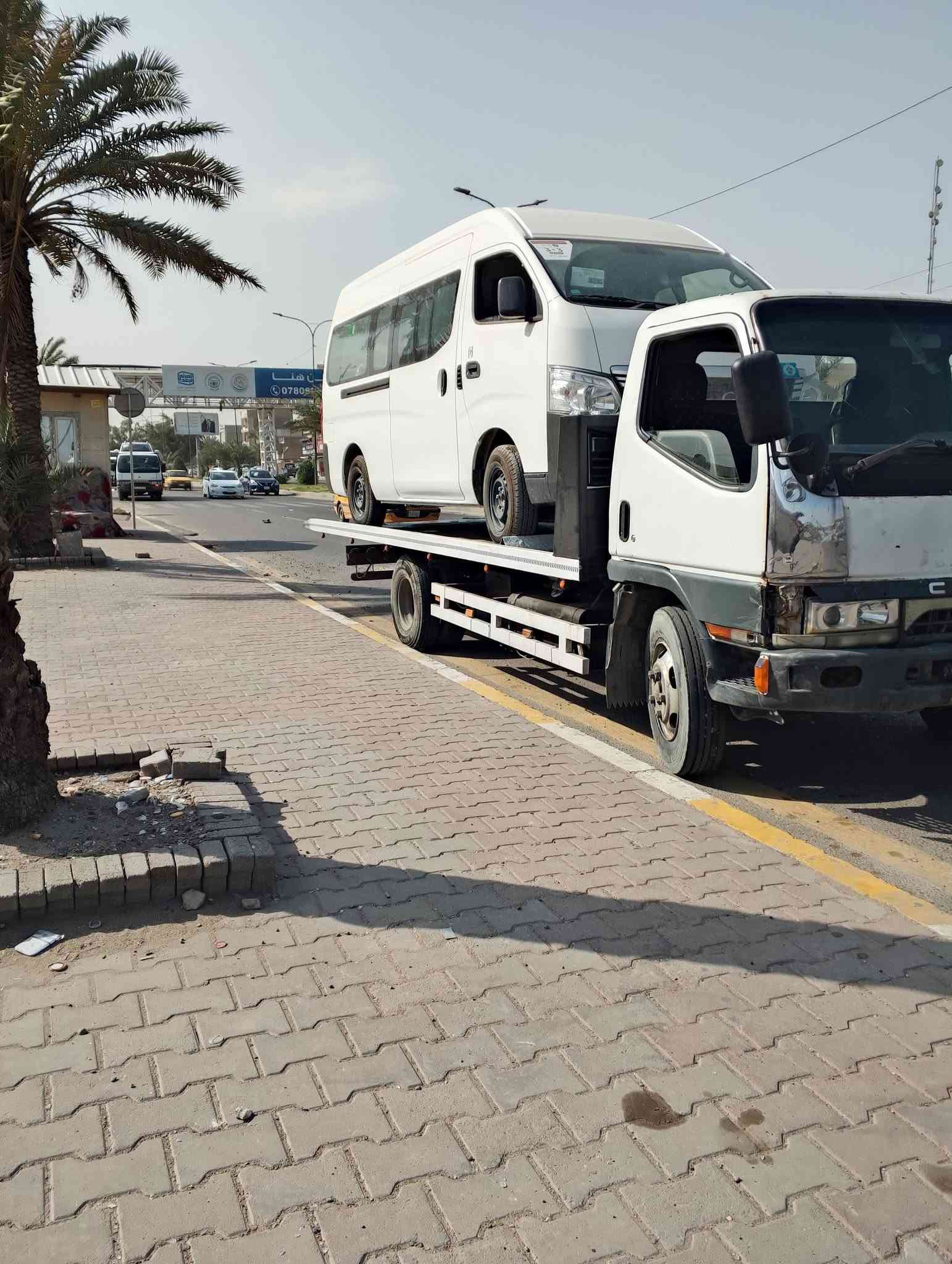 اسلام عليكم كنتر بزون موديل 1995 للبيع بسمي بل سنويه كرين بدي ياباني عارضها 115 وبيها مجال بسيط مكان السياره بغداد الجديده ***********
