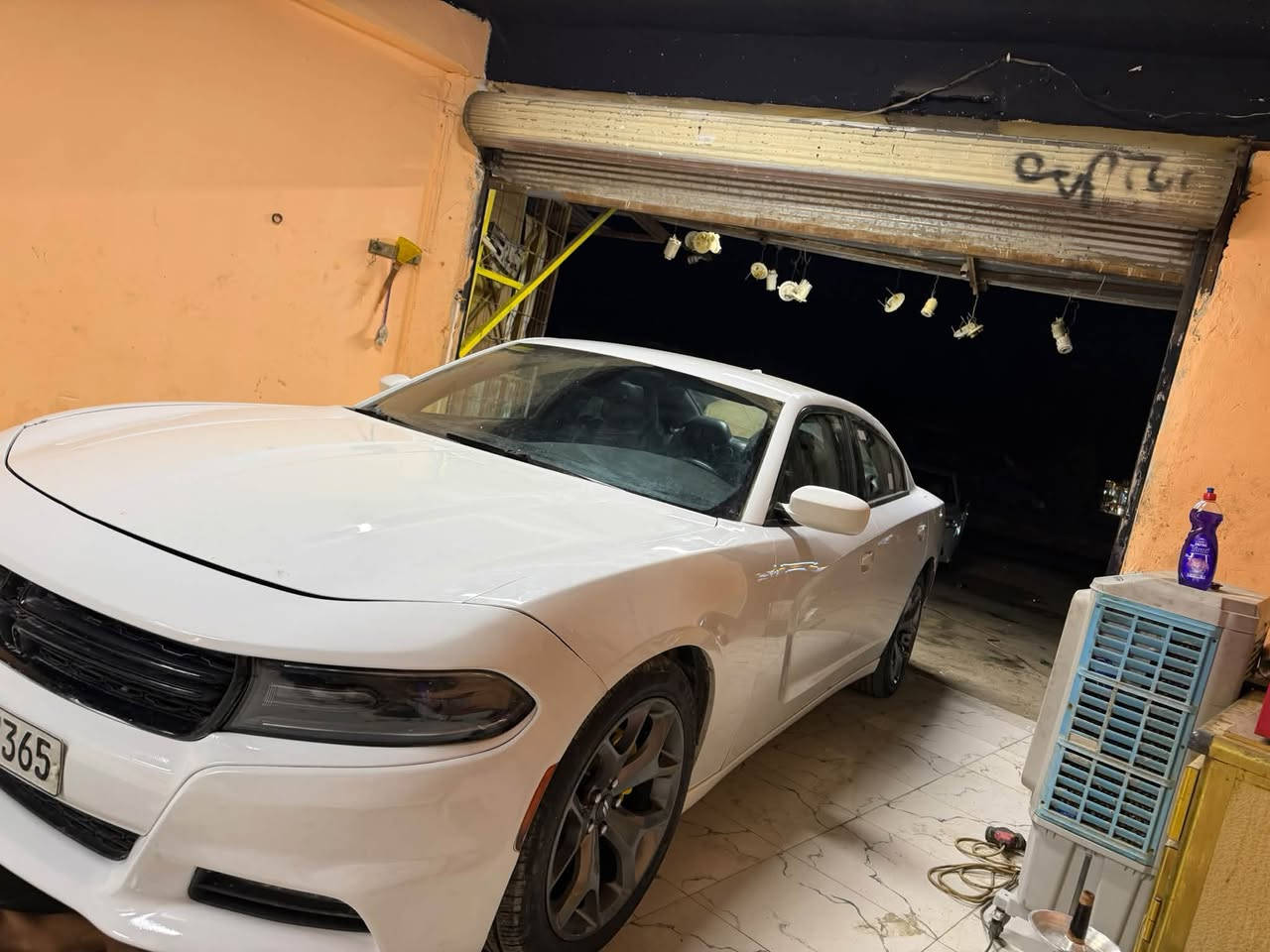 السلام عليكم دوج جارجر موديل ١٦ رقم اربيل فئه sxt تو ويل مو فور ويل   
داخل جلد كشنات ثنين كهرباء حادث ٣ قطع حادثه بصفحه كفاله كير ومحرك وبيه سونار سياره معروضه ١٦٣ وبيه مجال  تواصل عله رقم ***********
