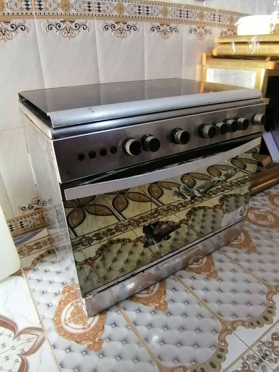 سلام عليكم غراض مستعمل جديده للبيع مستعجل عله بيعتهن  مكاني قلعه سكر لستفسار عله هاذه رقم***********
