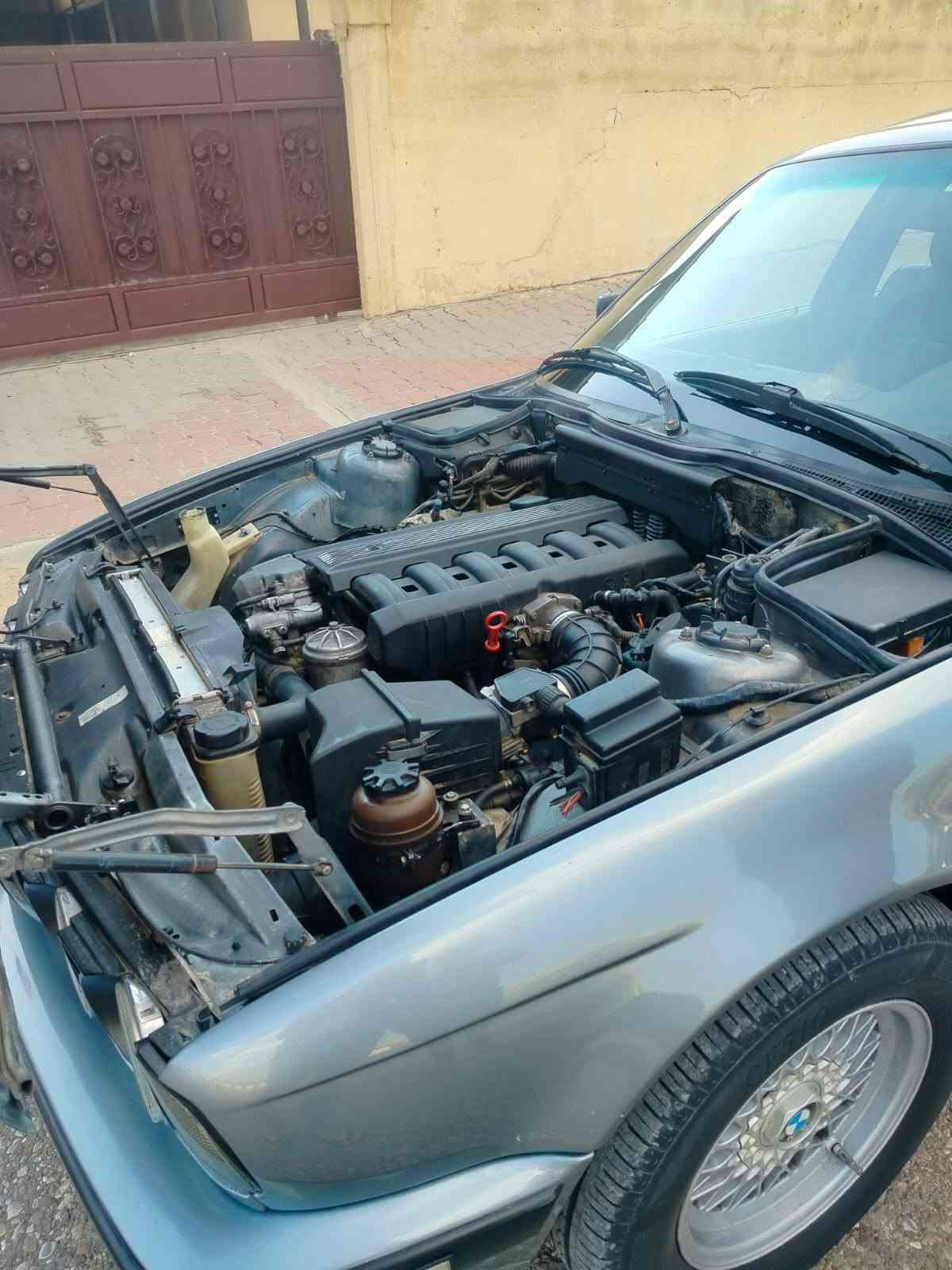 بي ام دبليو 520 موديل ١٩٩١ رقم أربيل سنوية جديد لغاية ٢٠٢٩ شرط تحويل .... أني مكلف بالنشر اتصل بالرقم صاحبها  *********** ---  ***********
‏‪كير عادي كوبون بنزين ⛽ موجود كير ومحرك شرط لاصرف لابخار صدر جديد تايرات جديد كهربائيات كلها شغال تبريد شغال دواخل كلش نظيف سياره كلش حلو ونظيف سعر ٥٢$ وبيها مجال شراي اتصل بالرقم صاحبها مكان سياره كركوك كركوك, العراق
