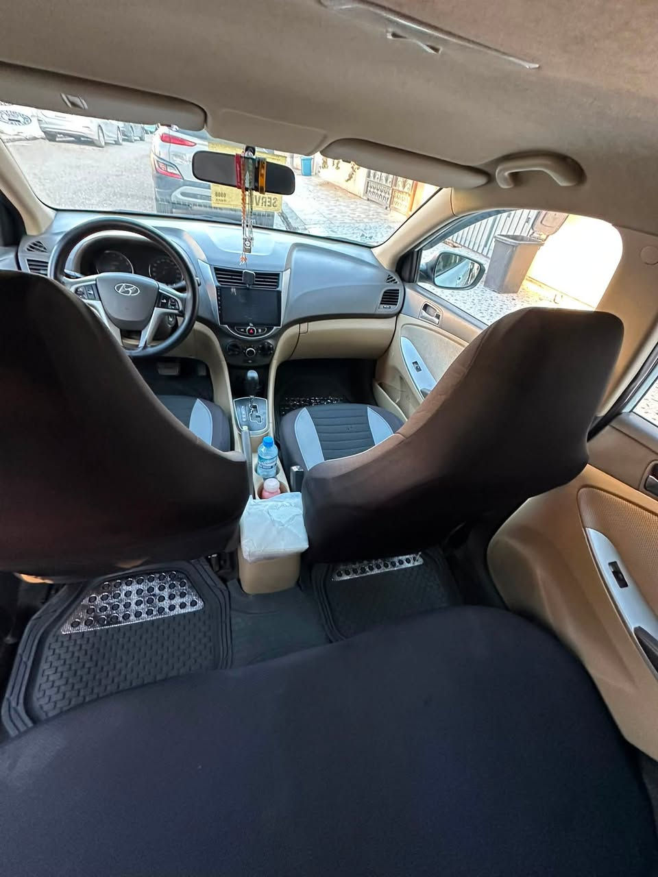 للبيع فقط بدون مراوس اكسنت 2013
🚘 المواصفات:
- موديل: 2013
- محرك: 1600 دوش
- ناقل حركة: أوتوماتيك 6 نمر
- اللون: أبيض
- رقم: أربيل
✅كابون بانزين 
✅تحكمات ستيرن 
✅داخل بيجي واسود
✅كامرة خلفية
✅ويل كب الاصلي 
✅طخم امامي خلفي - مبدل اصلي كوري
✅  (بدون صبغ) بيها بارد جاملغ امامي وبين البابين اقل الشبر
✅ محرك مكفول وبحالة ممتازة (لاصرف ولانفخ)
✅ التبريد يعمل بكفاءة 100%
✅ السيارة نظيفة جدًا ولا تحتاج أي مصروف
✅ جاهزة للفحص في أي مكان
✅هزة وفحص جديدة وسنوية غير نافذة
✅ماشيه 213 الف كيلو 
✅سياره بأسمي وشرط التحويل بدون وكالة
💰 السعر المطلوب:107 ورقة (قابل للتفاوض بالمعقول)
📞 للاستفسار أو المعاينة يرجى التواصل على الخاص أو الاتصال.***********

