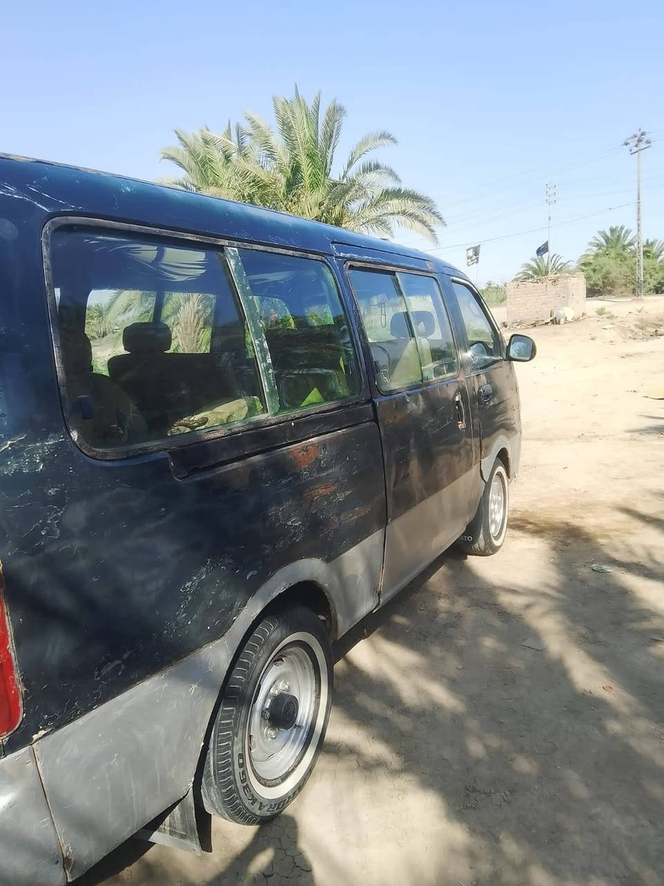 سيارة بريجو للبيع مكينه وكير وتخم تاير وحداديه تمام في حاله جيده السياره حلوه تفيد ابو الخط السعر 43بيها مجال للشراي المكان سوك الشيوخ ناصريه ***********

