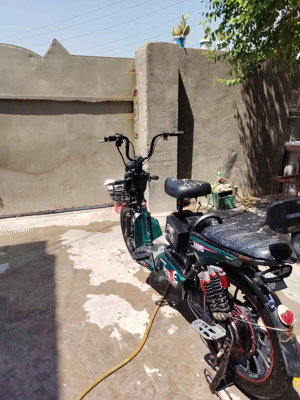 للبيع مكاني بغداد نضيفه نقصه فقط  شاشا رقمي ***********
